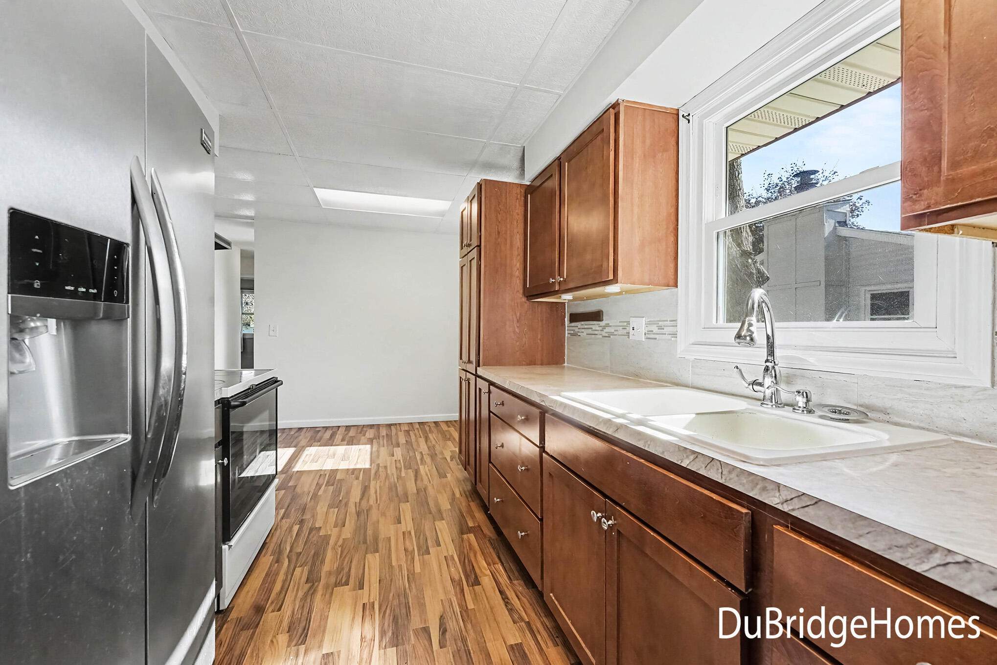 591 Fairway Drive NW Grand Rapids MI 49534