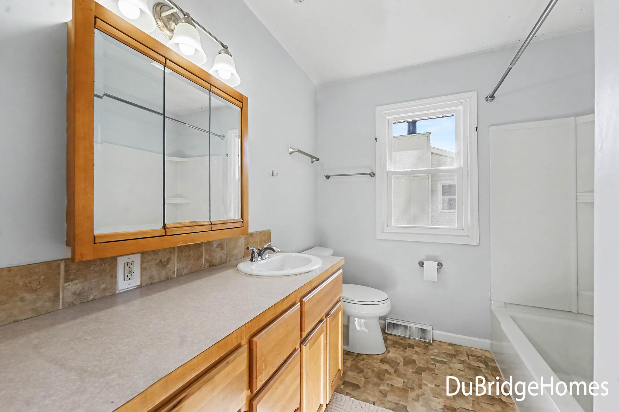 591 Fairway Drive NW Grand Rapids MI 49534