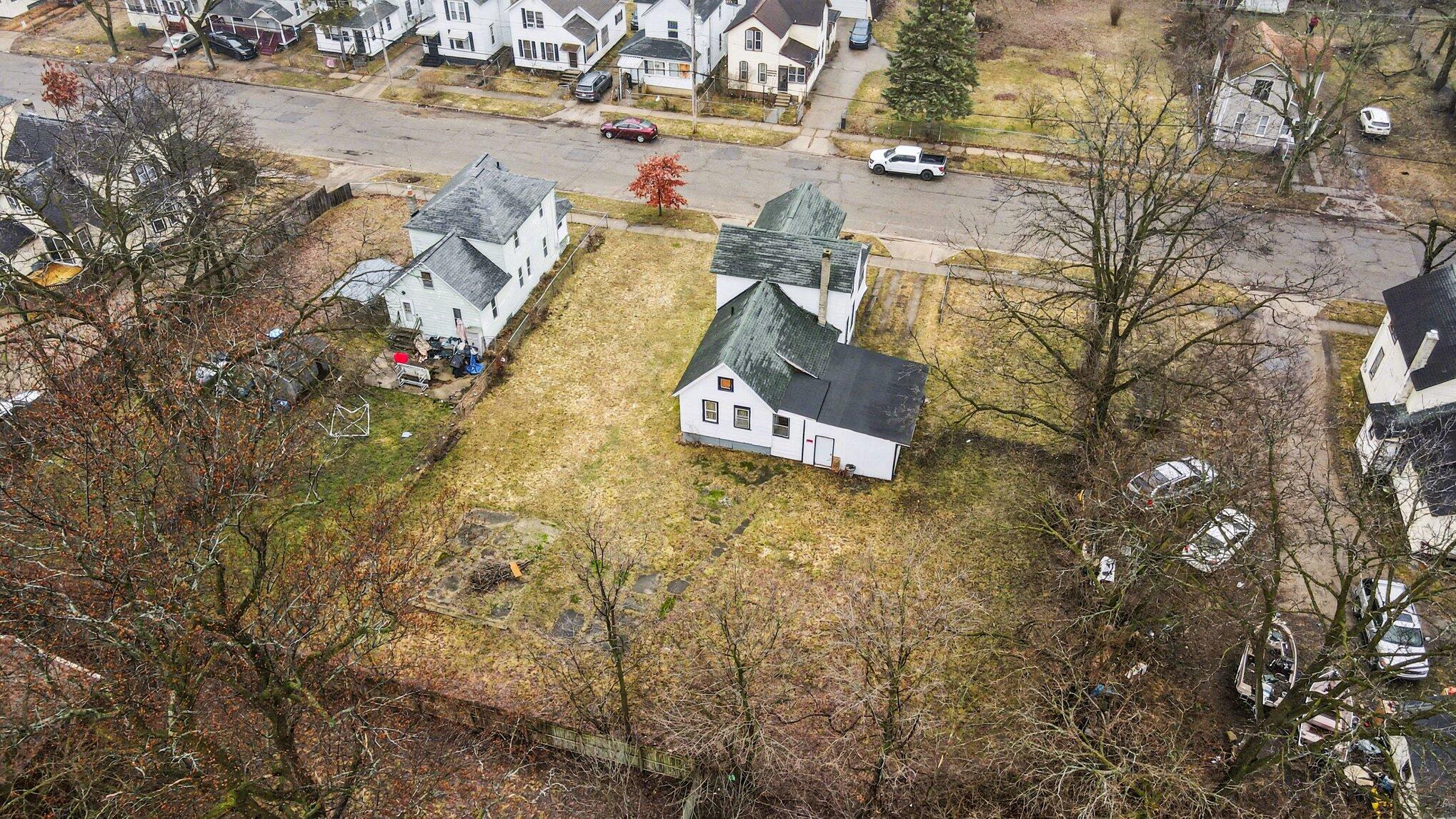 1337 N Edwards Street Kalamazoo MI 49007