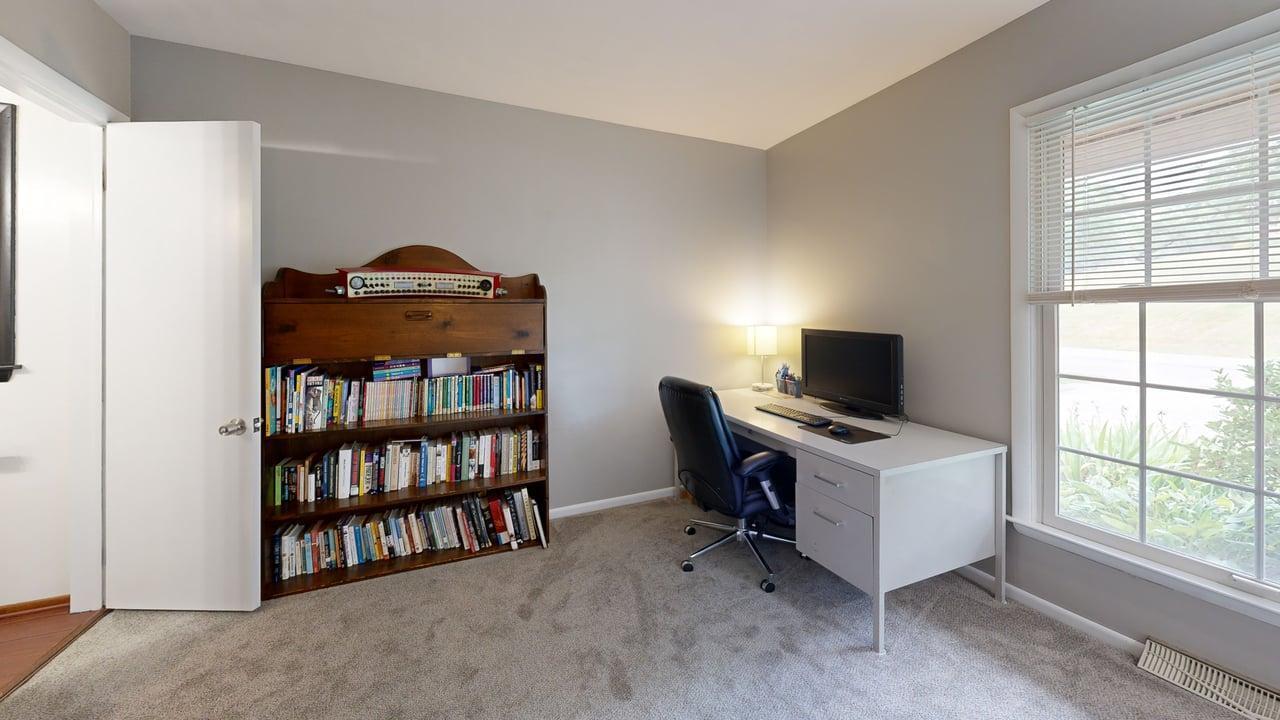 2046 Acton Road NW Grand Rapids MI 49504