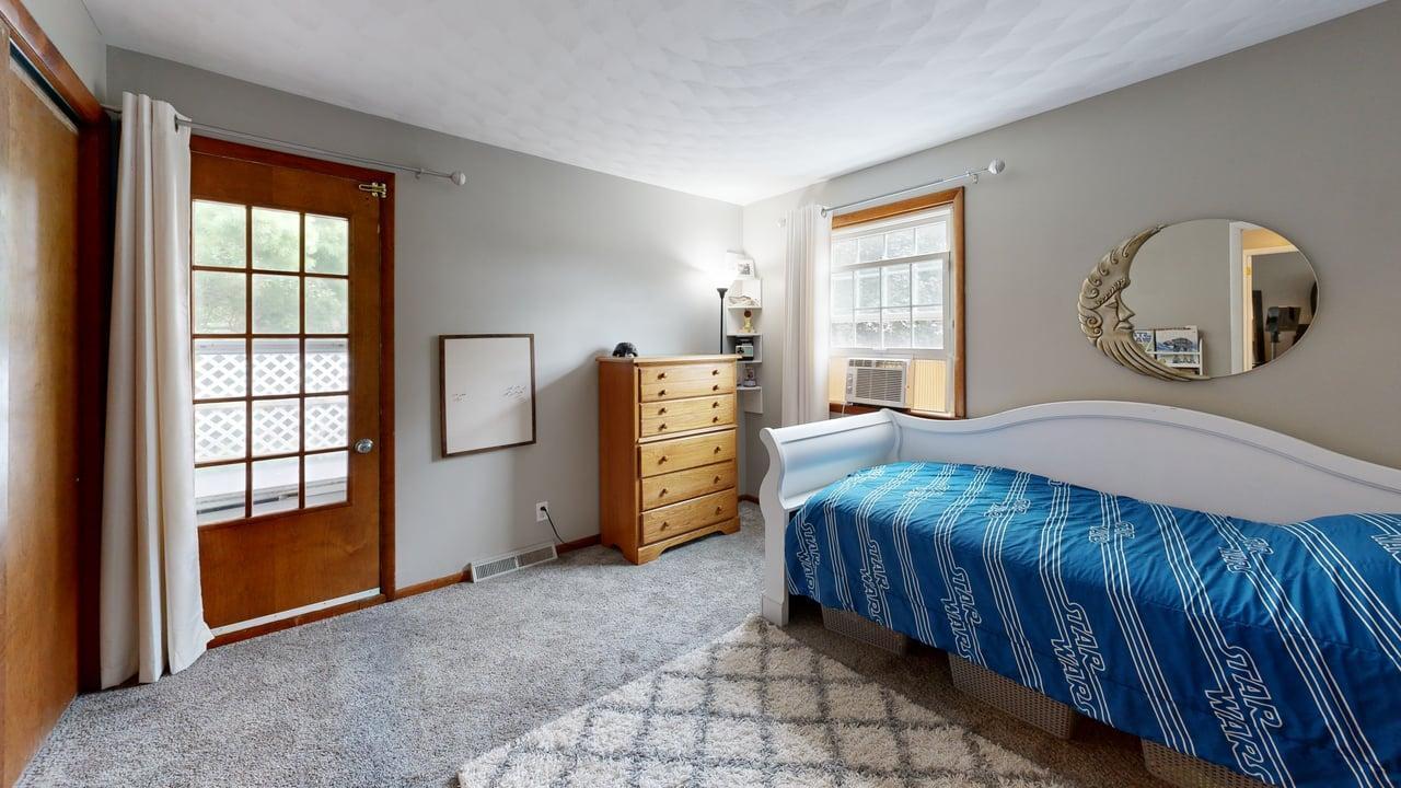 2046 Acton Road NW Grand Rapids MI 49504