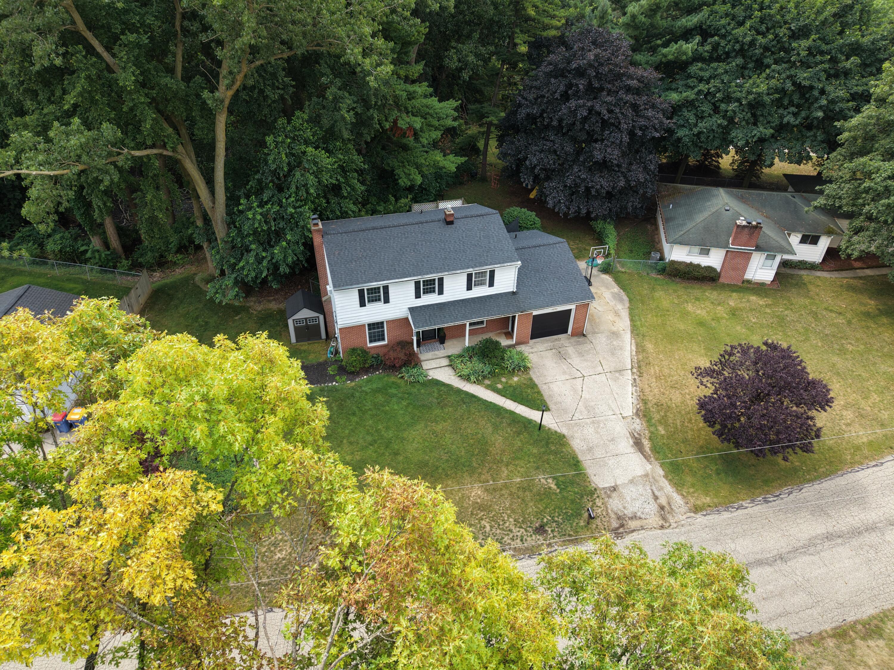 2046 Acton Road NW Grand Rapids MI 49504
