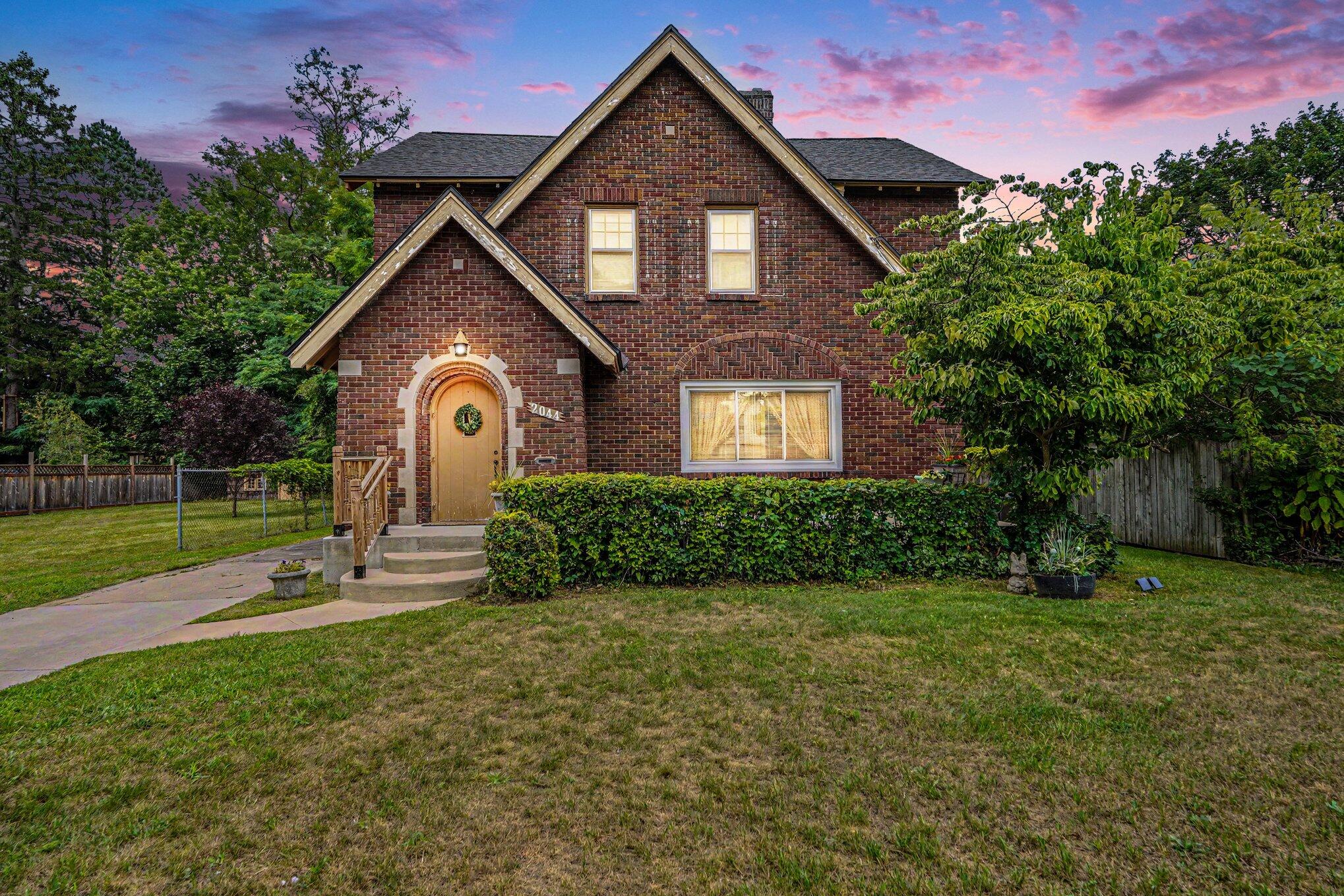 2044 Godwin Avenue SE Grand Rapids MI 49507
