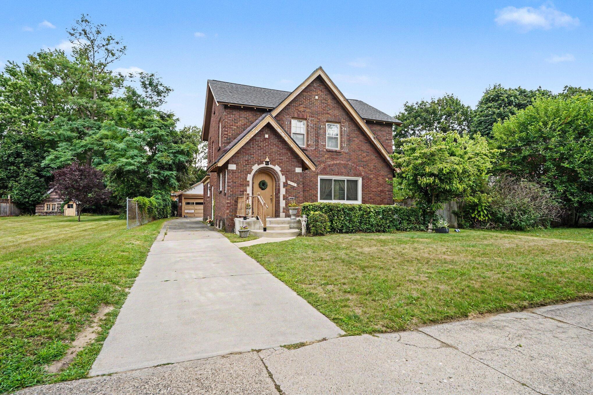 2044 Godwin Avenue SE Grand Rapids MI 49507