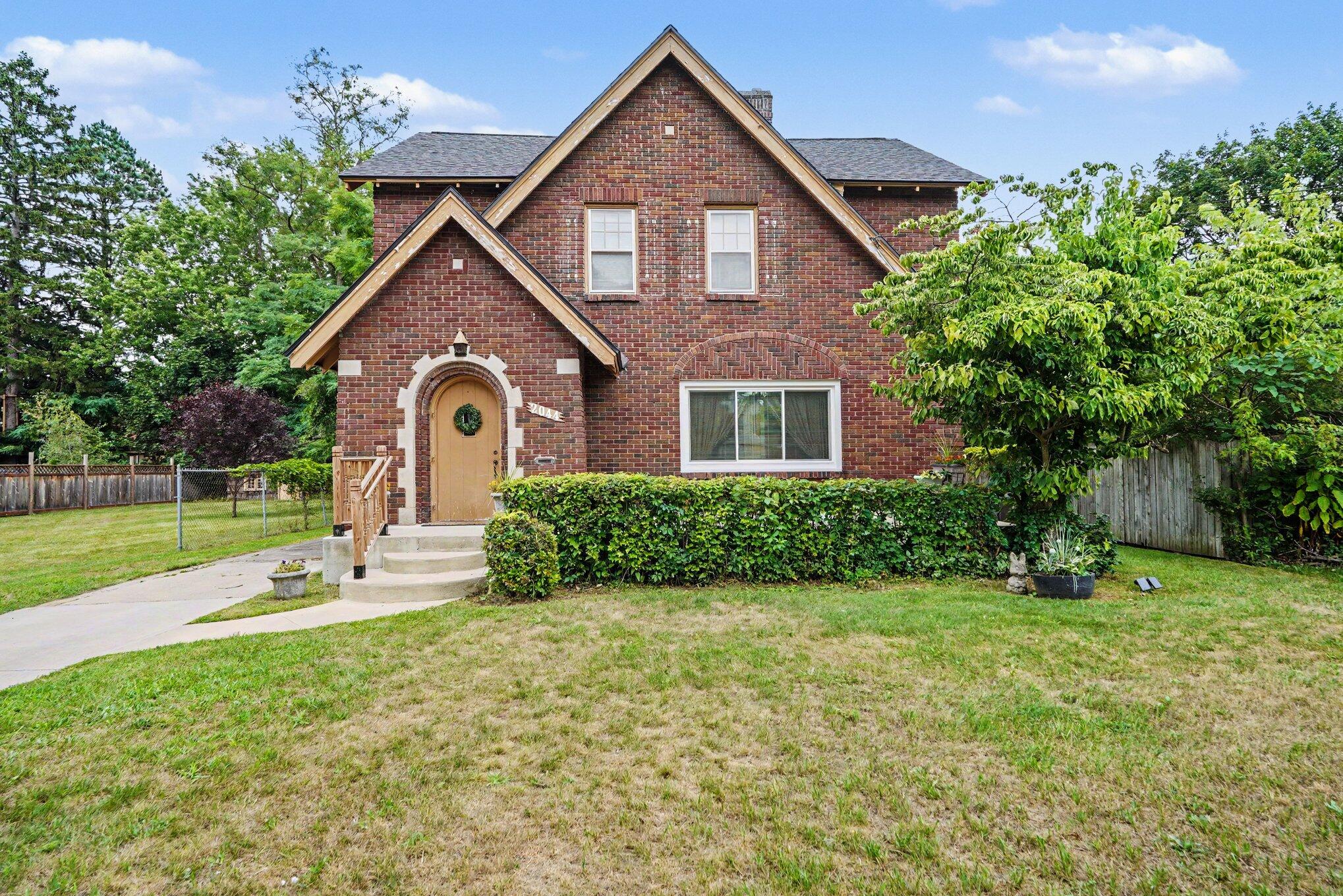 2044 Godwin Avenue SE Grand Rapids MI 49507