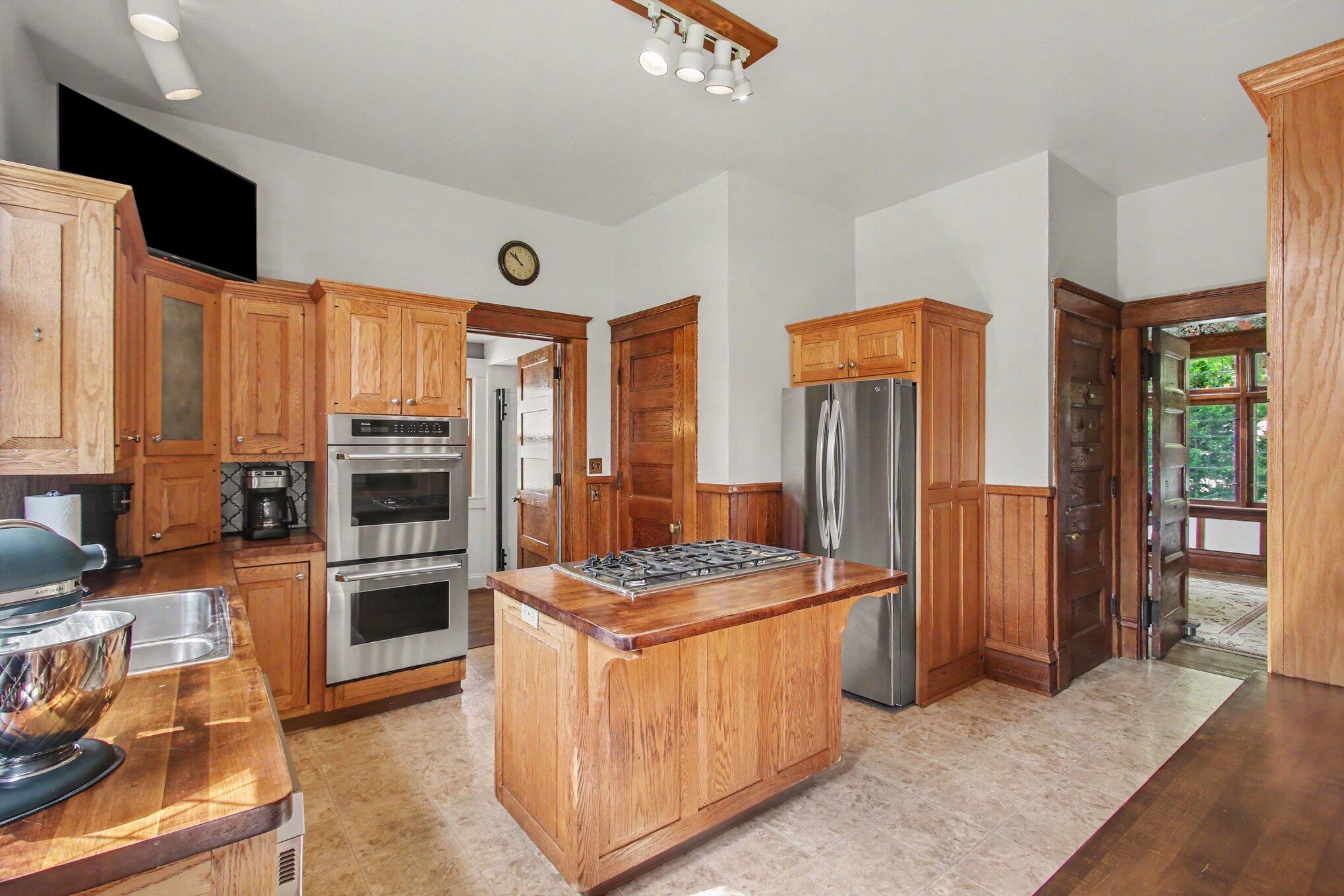 360 E Central Avenue Zeeland MI 49464