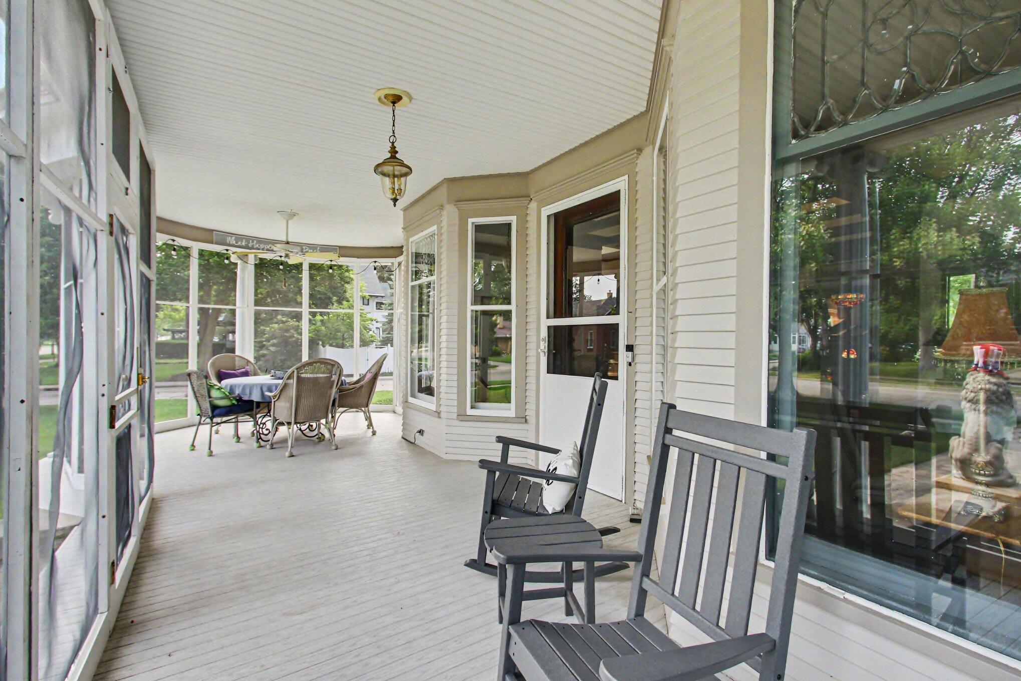360 E Central Avenue Zeeland MI 49464