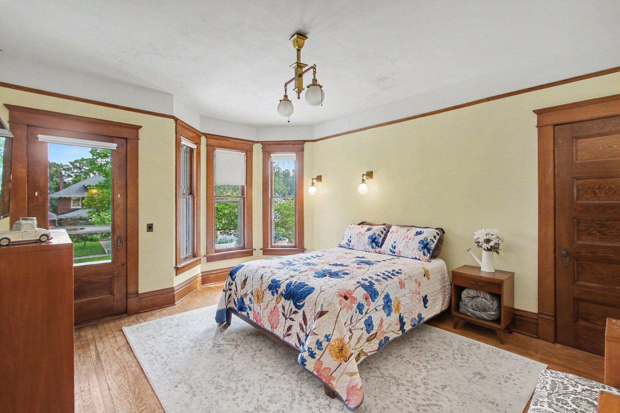 360 E Central Avenue Zeeland MI 49464