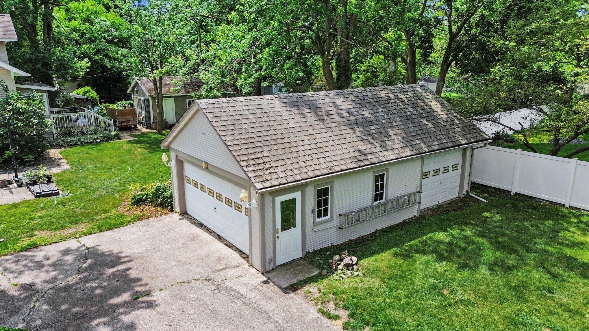 360 E Central Avenue Zeeland MI 49464