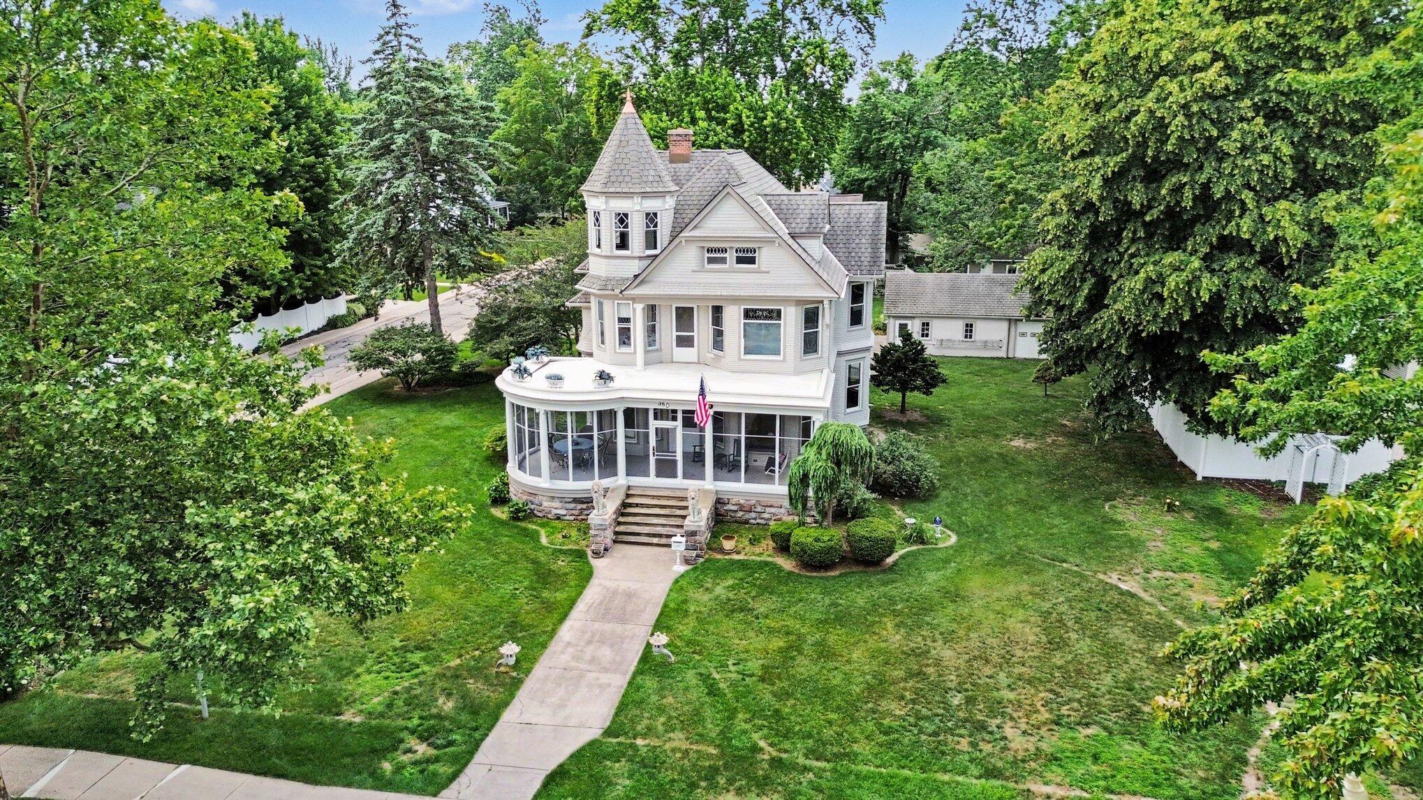 360 E Central Avenue Zeeland MI 49464