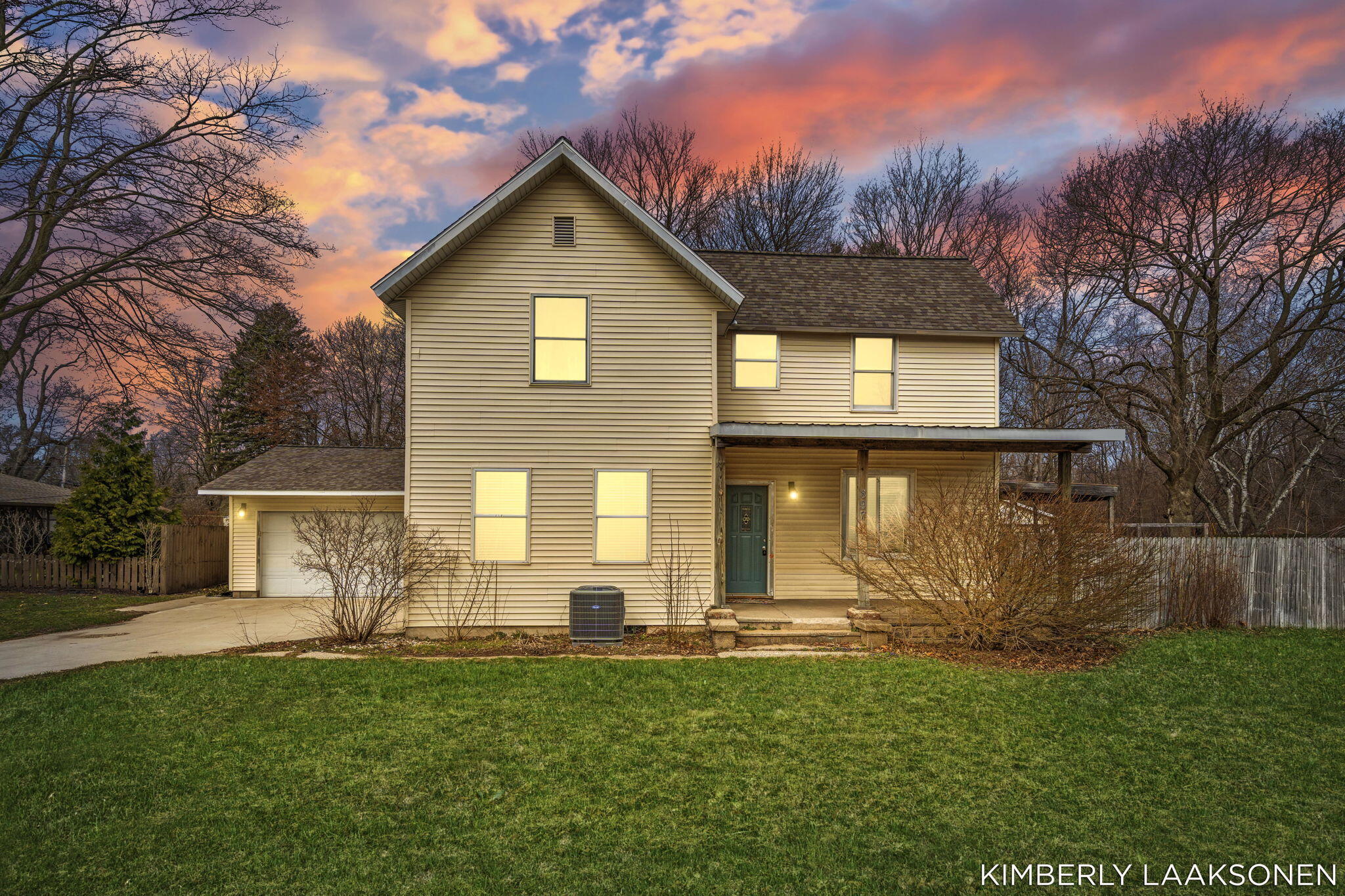 897 W 32nd Street Holland MI 49423