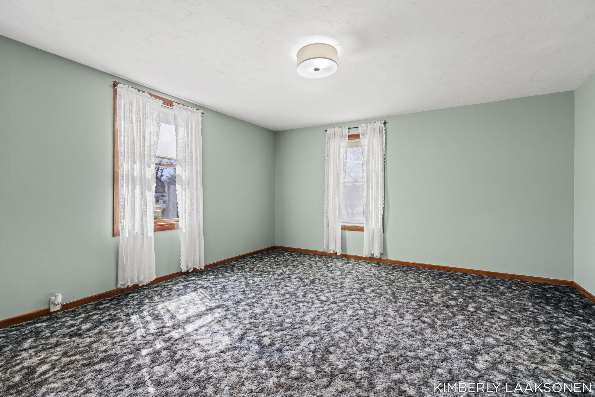 897 W 32nd Street Holland MI 49423