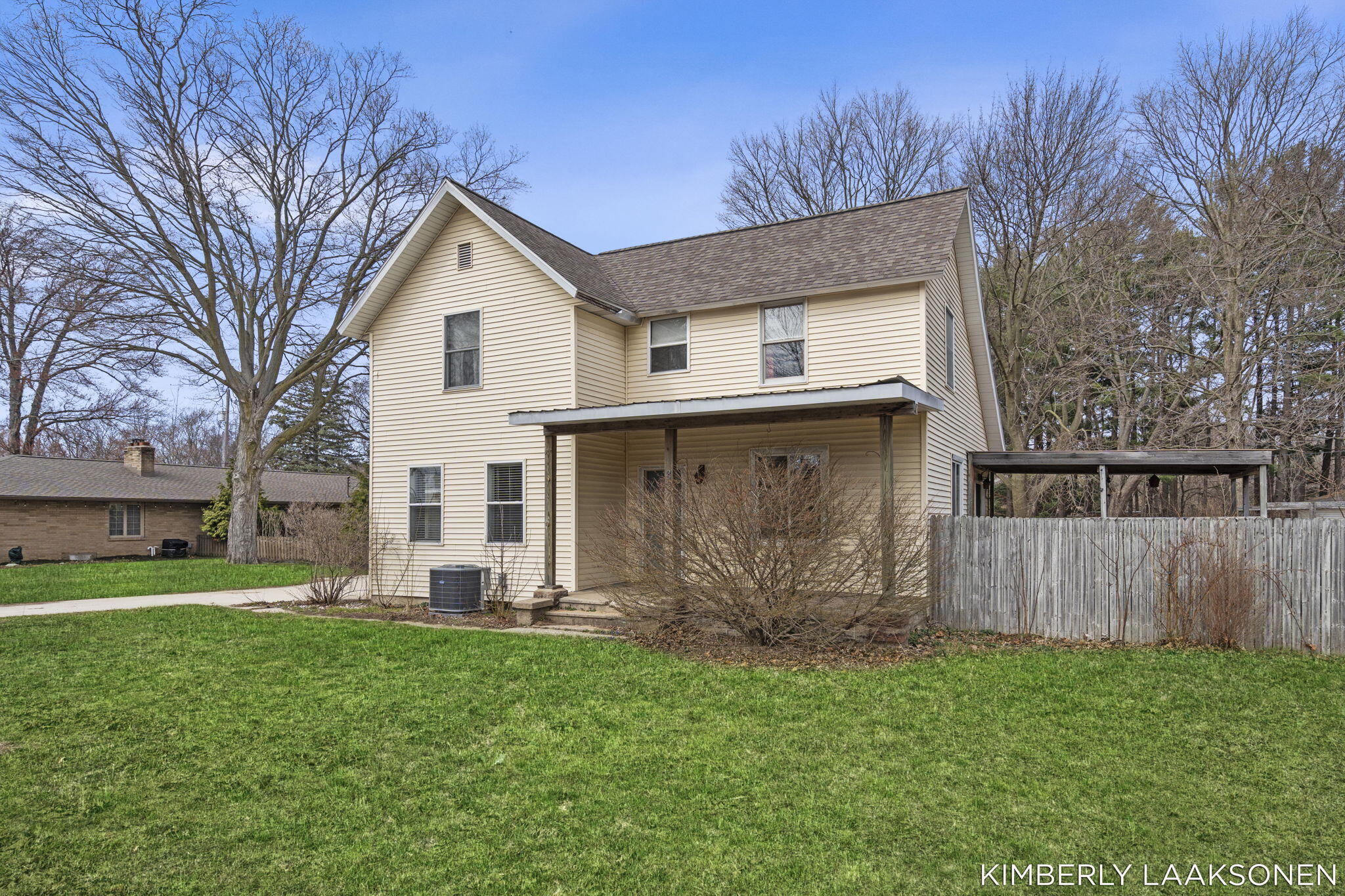897 W 32nd Street Holland MI 49423