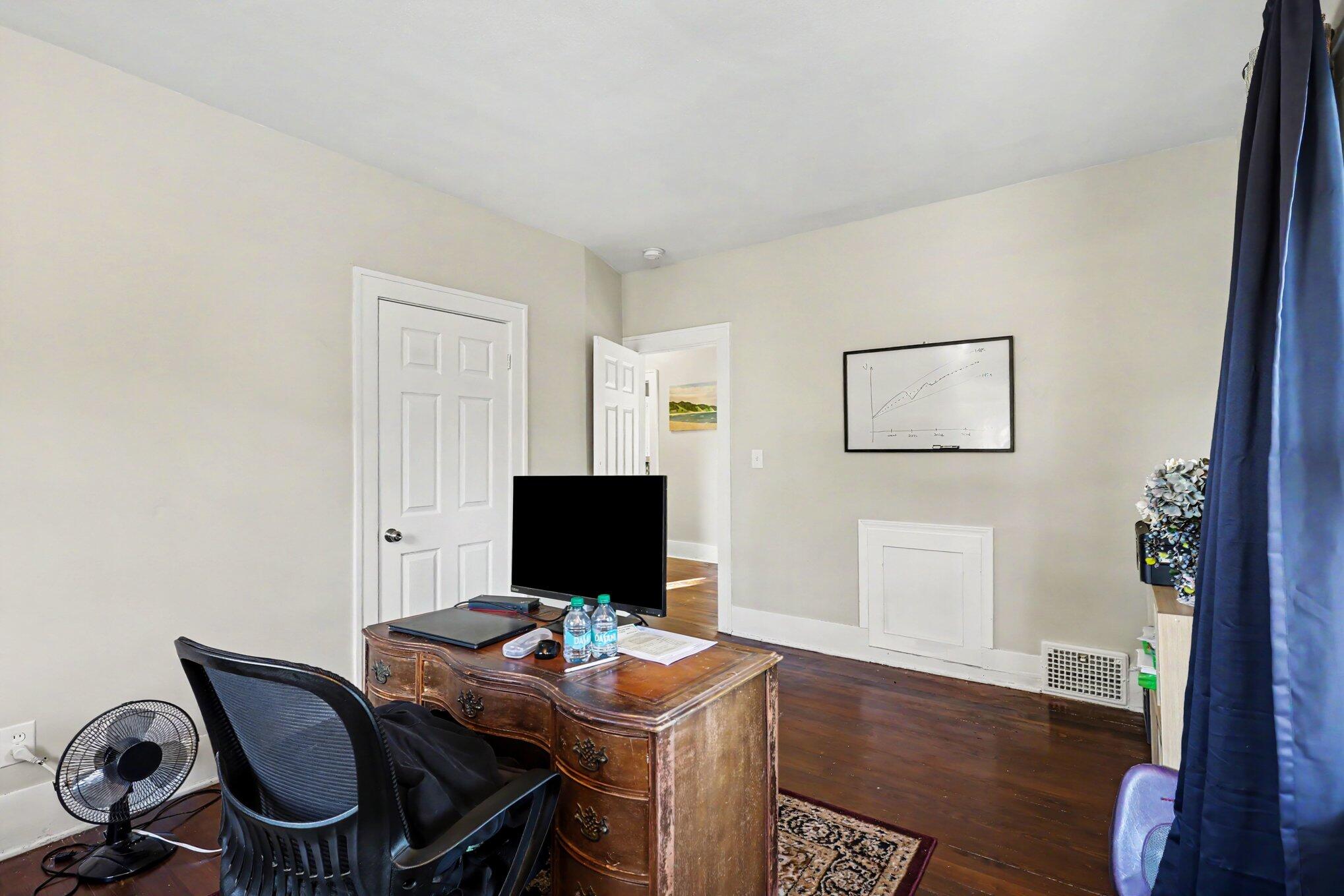 210 E Larch Avenue Muskegon MI 49442