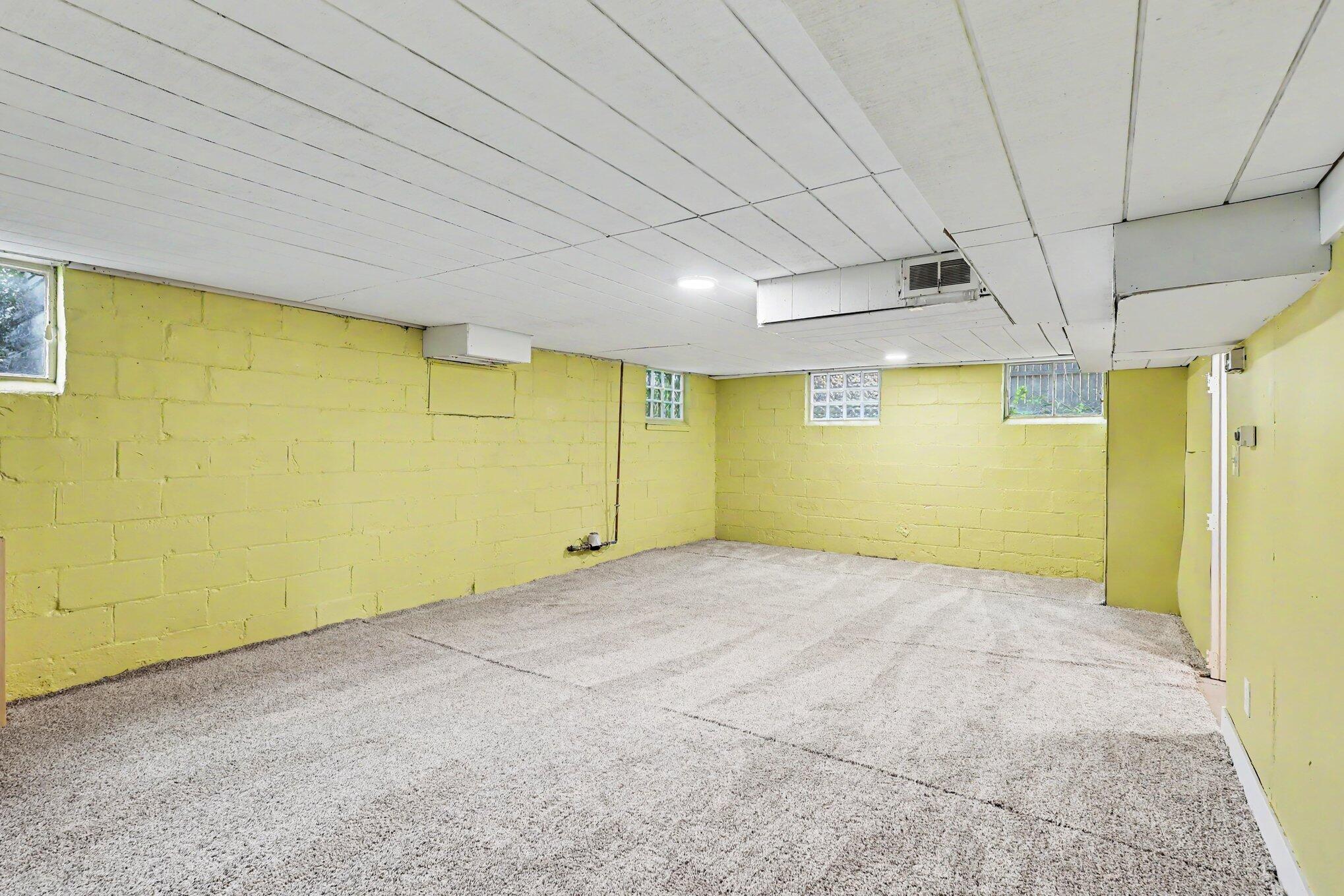 210 E Larch Avenue Muskegon MI 49442