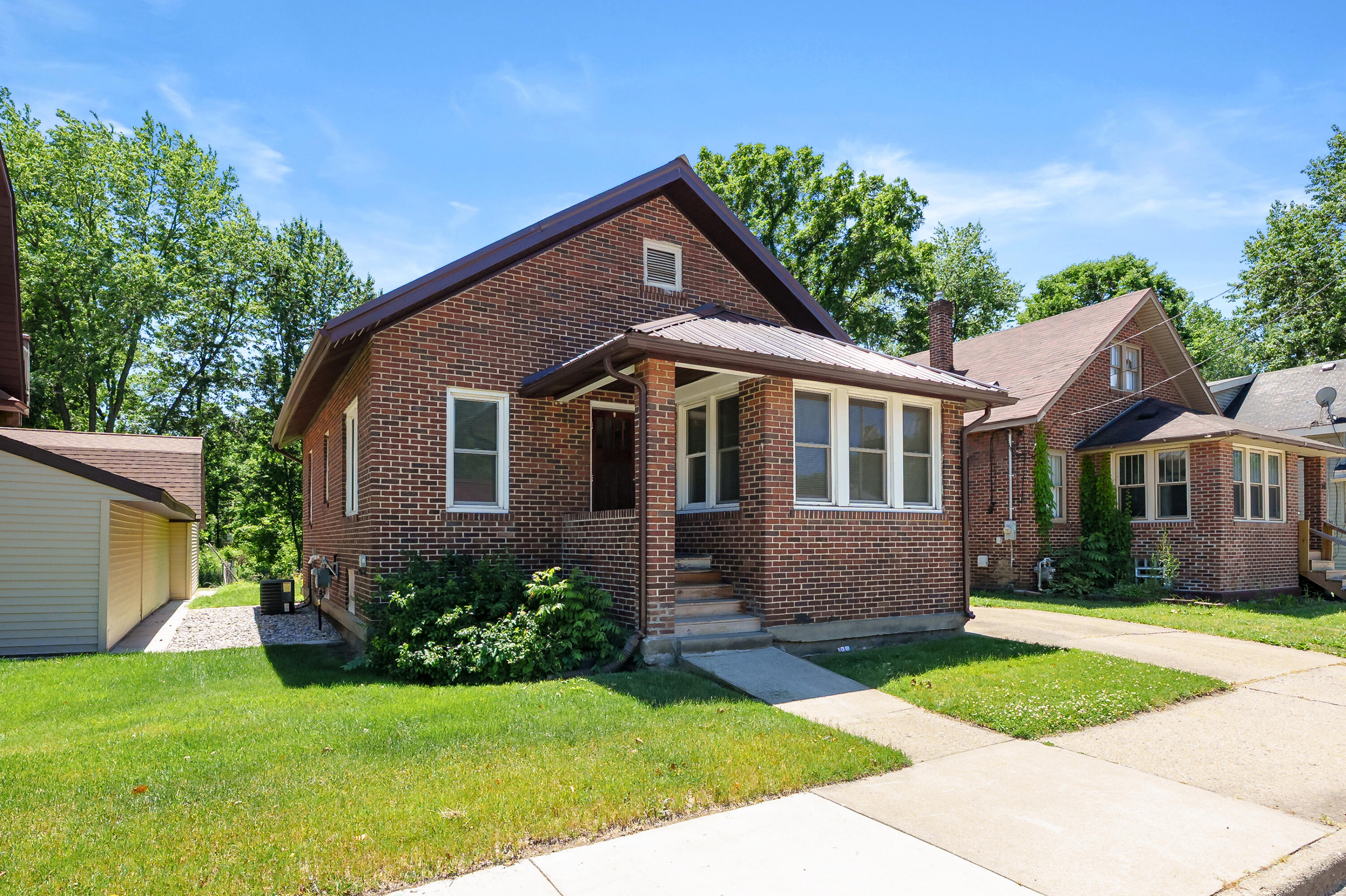148 E Stockbridge Avenue Kalamazoo MI 49001