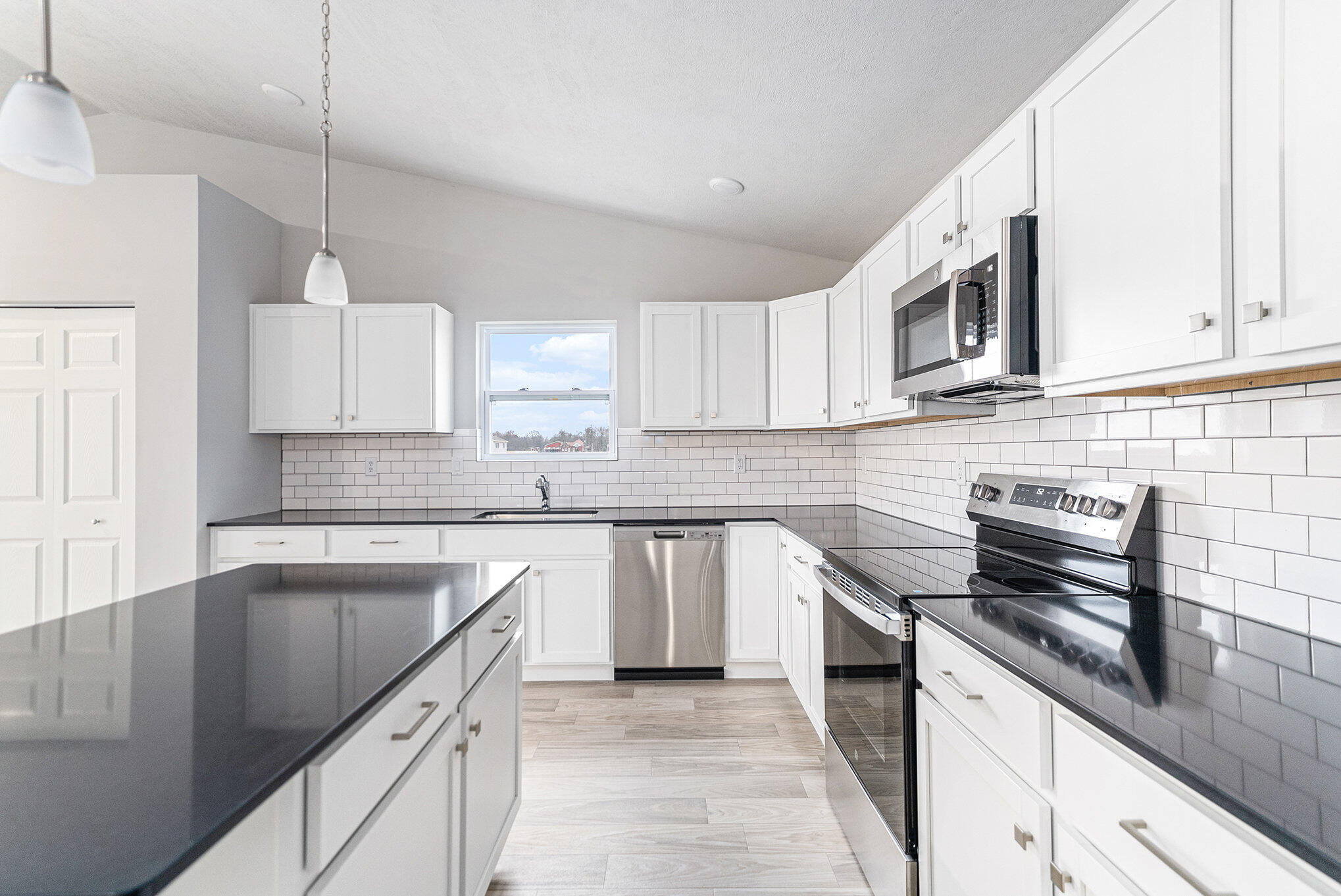 71348 Embassy Road Edwardsburg MI 49112