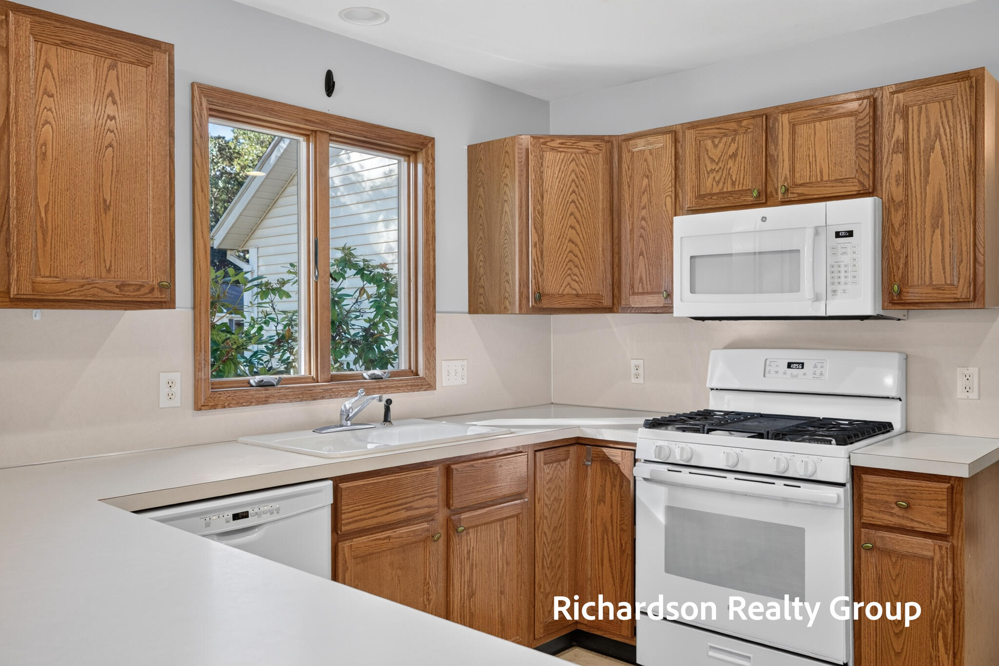 13496 Oakfield Lane Grand Haven MI 49417