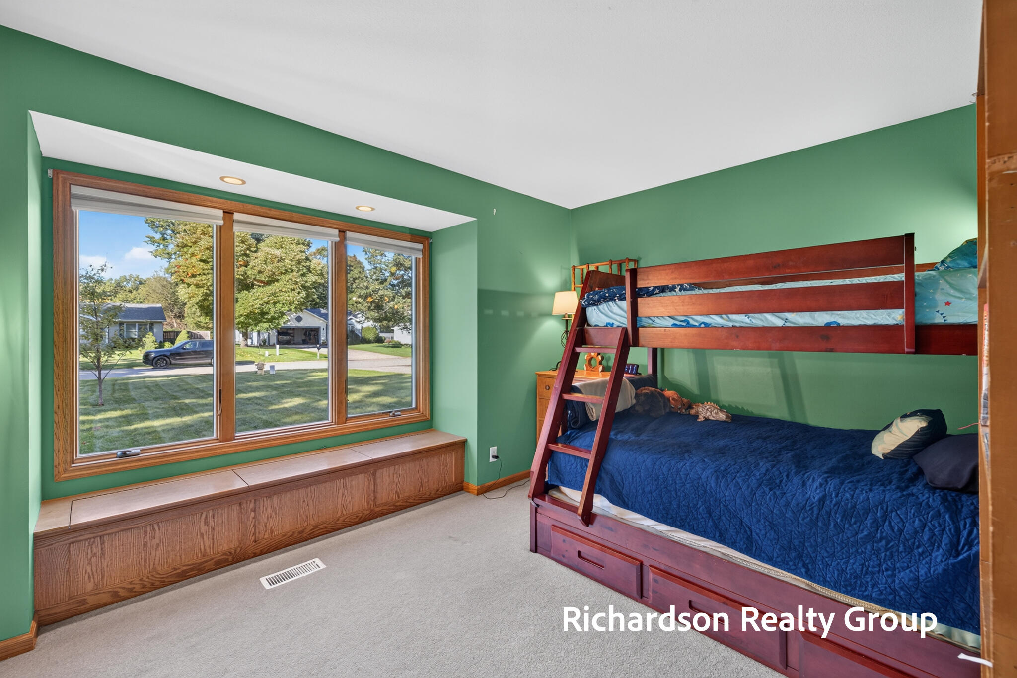 13496 Oakfield Lane Grand Haven MI 49417