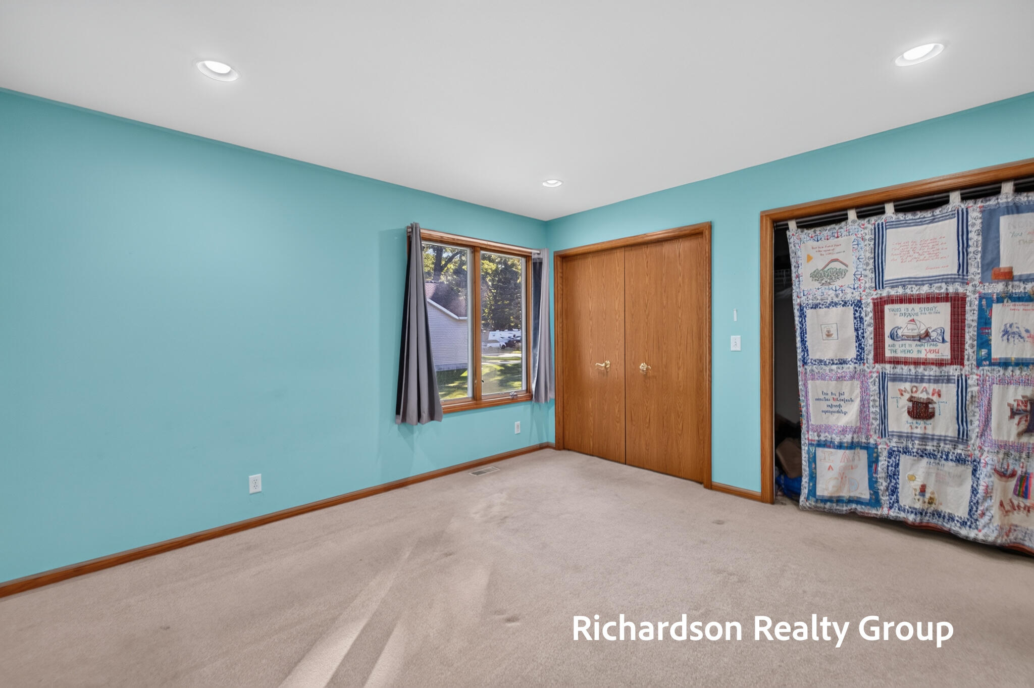 13496 Oakfield Lane Grand Haven MI 49417