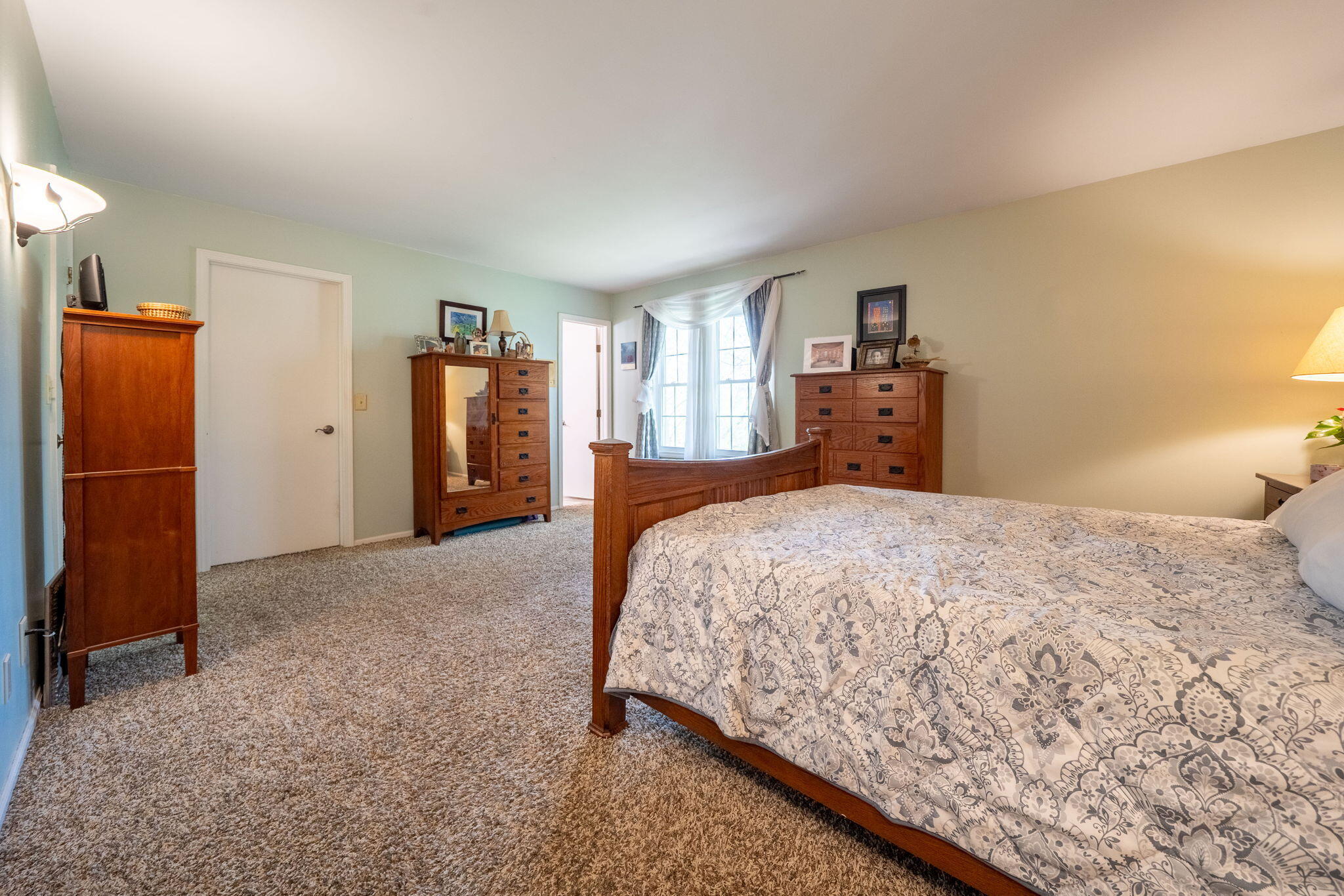2551 Riveredge Drive SE Grand Rapids MI 49546