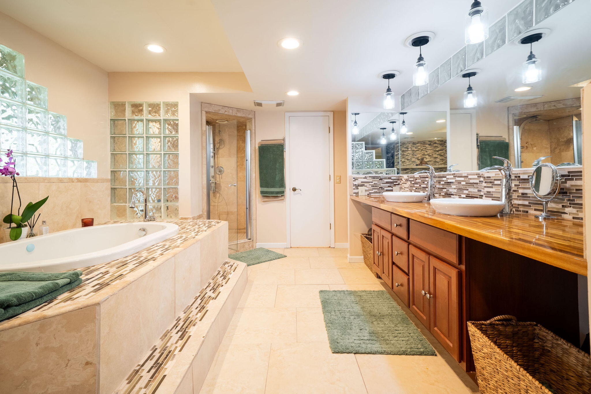 2551 Riveredge Drive SE Grand Rapids MI 49546