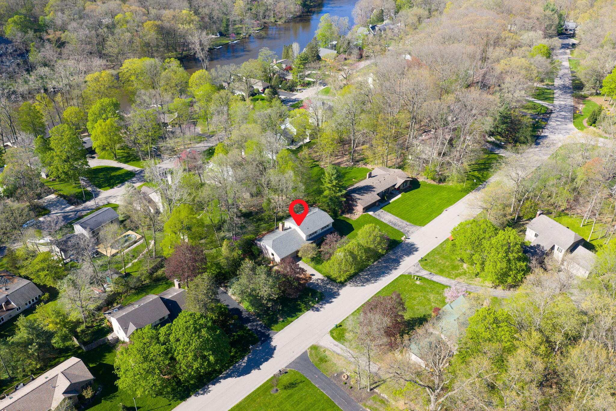 2551 Riveredge Drive SE Grand Rapids MI 49546