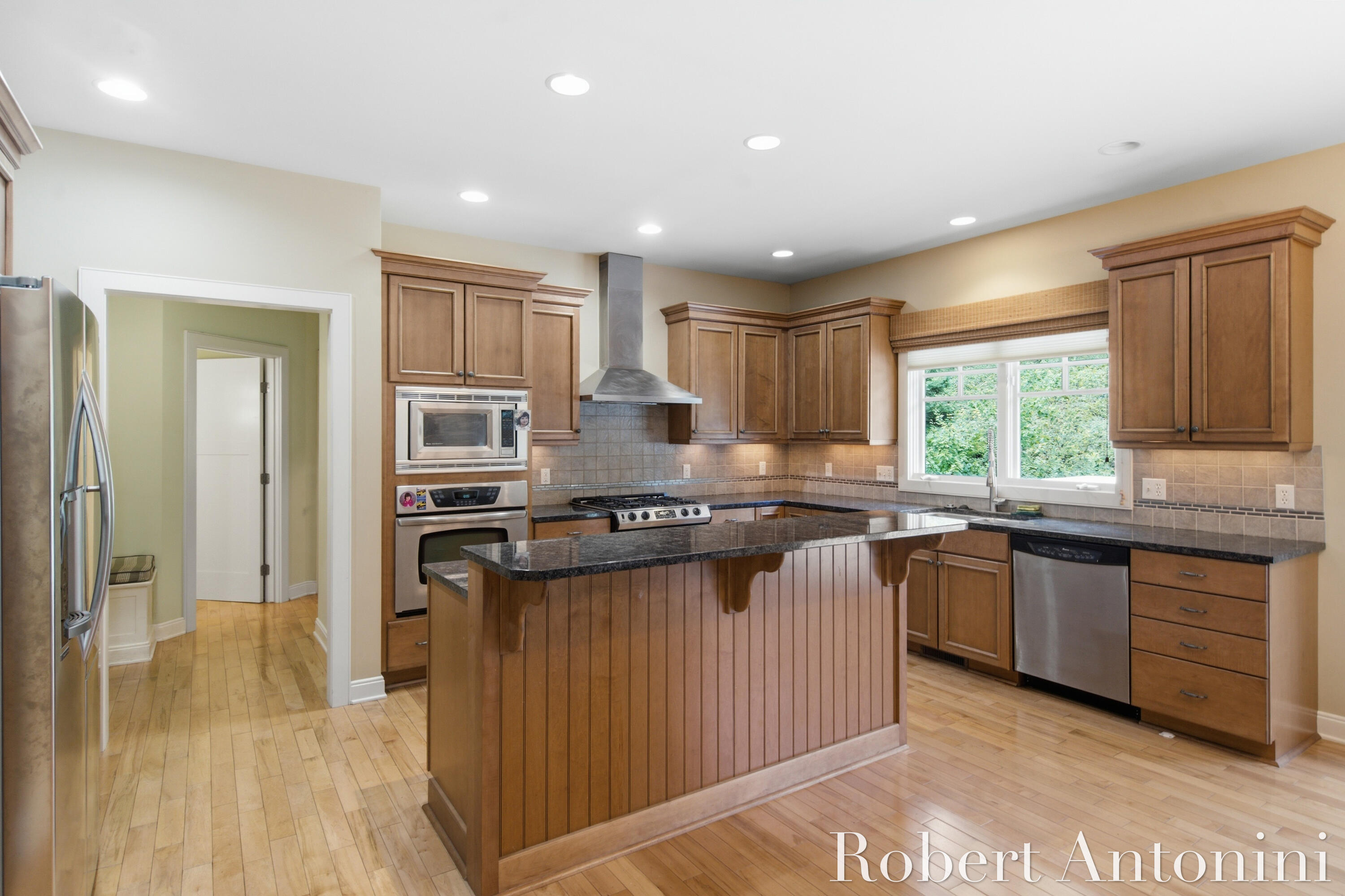 2025 Pine Nook Court NE Grand Rapids MI 49525