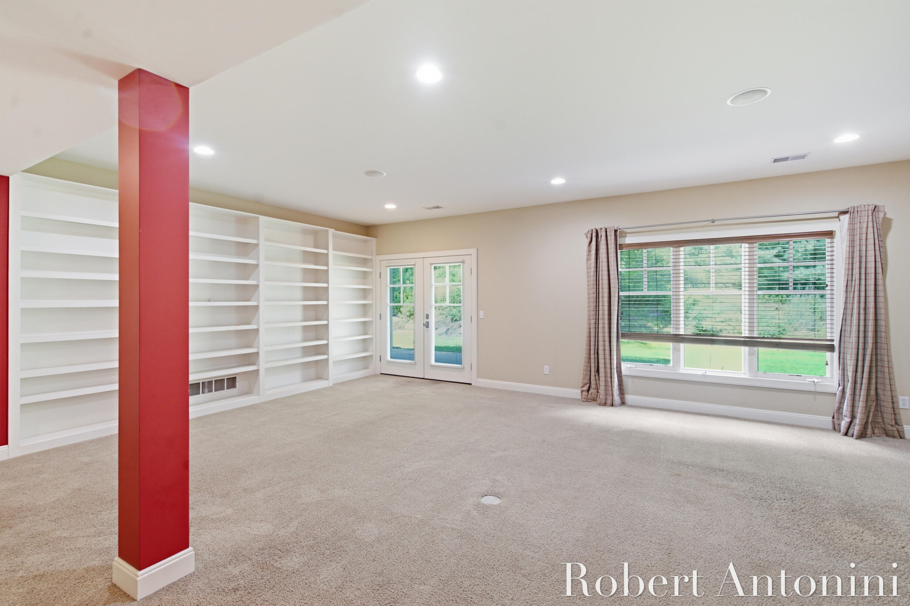 2025 Pine Nook Court NE Grand Rapids MI 49525