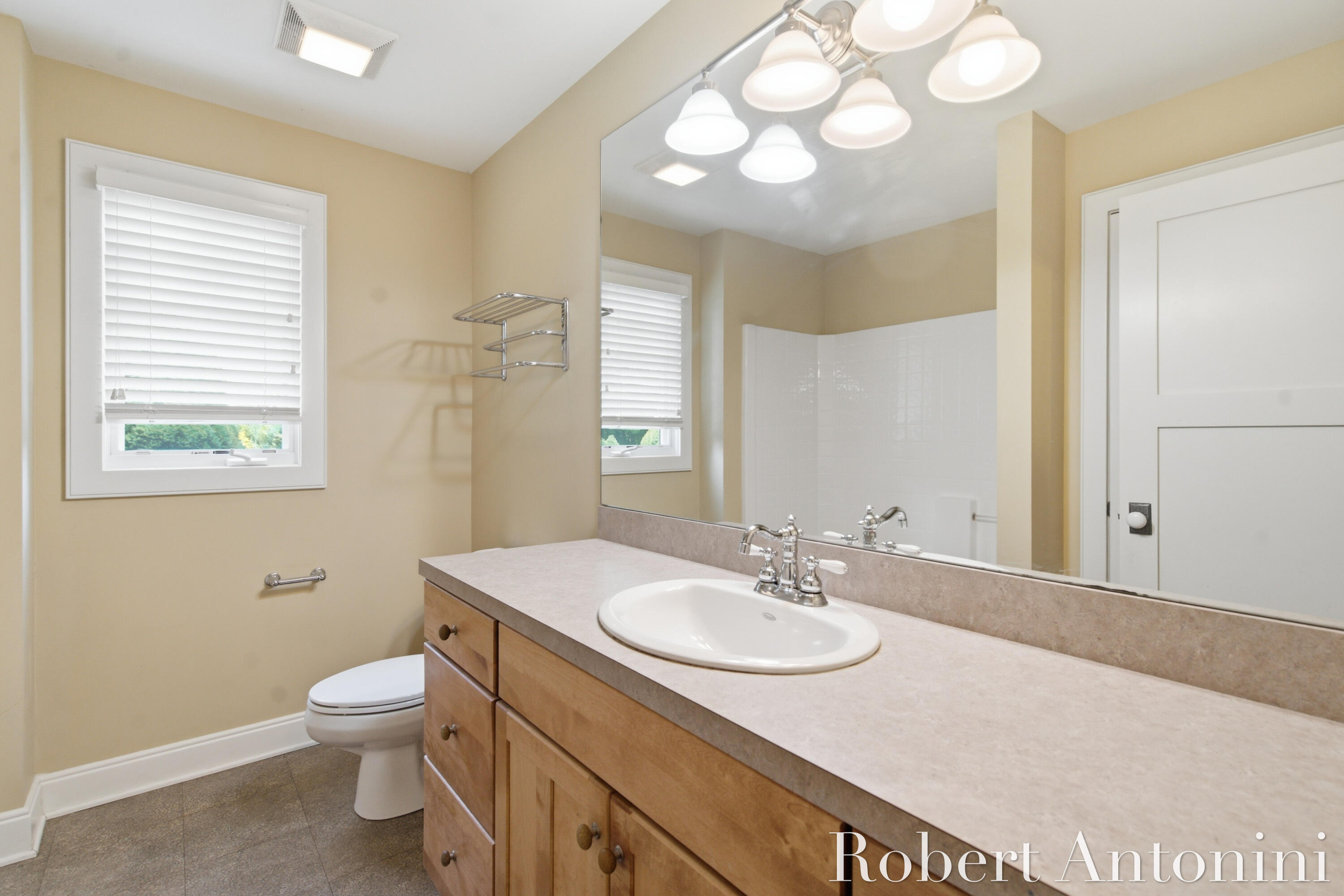 2025 Pine Nook Court NE Grand Rapids MI 49525