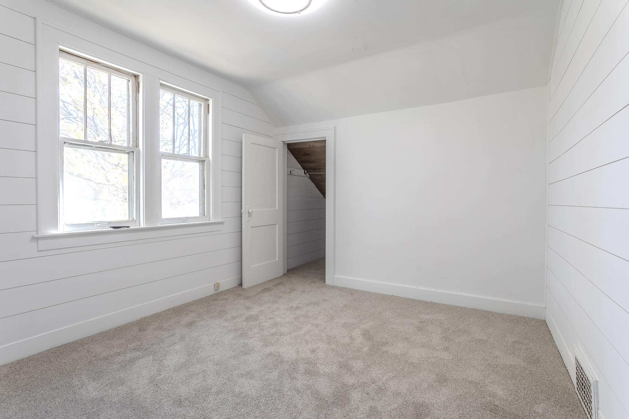 307 Ridgewood Street SE Grand Rapids MI 49548