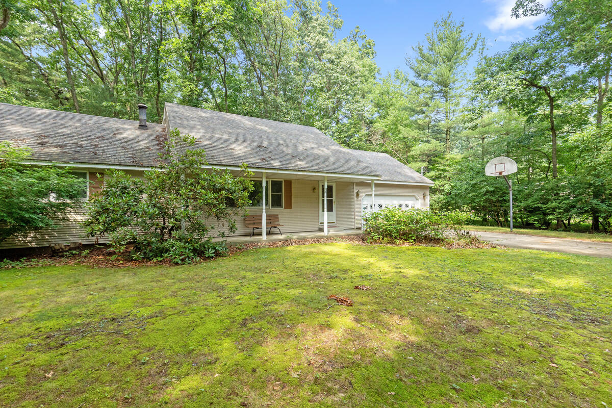 14189 132nd Avenue Grand Haven MI 49417