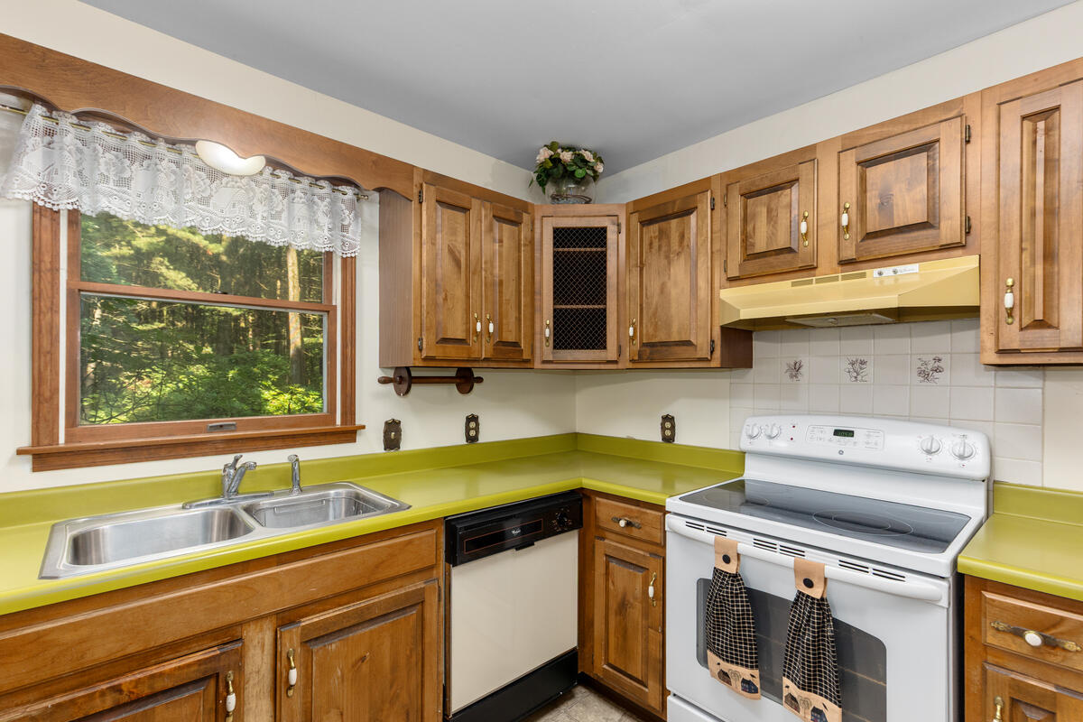14189 132nd Avenue Grand Haven MI 49417