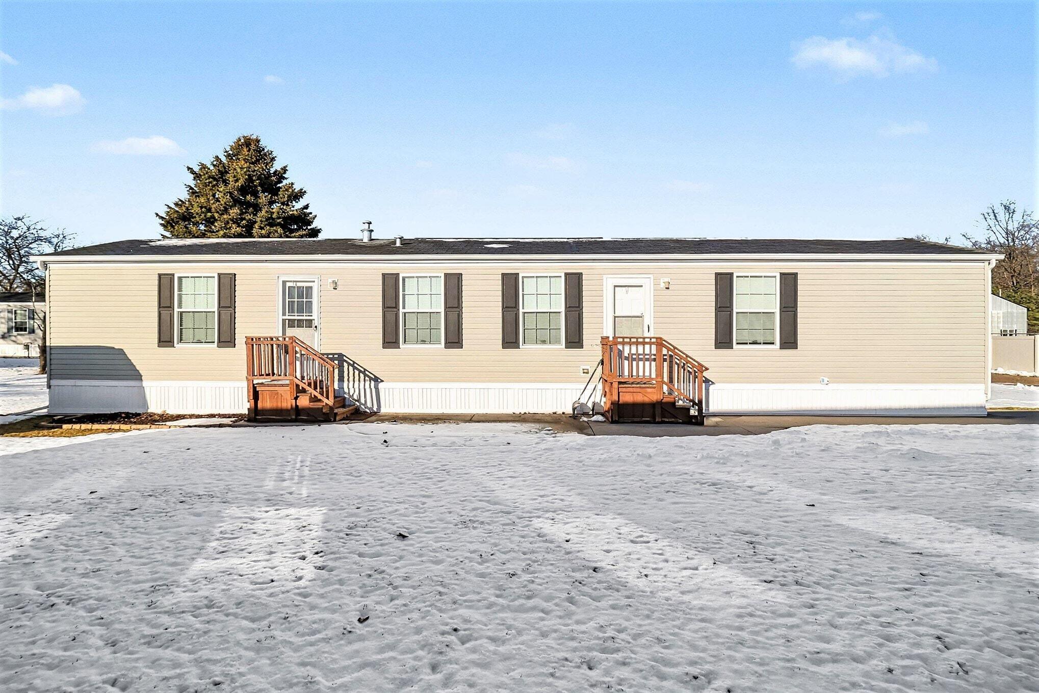 2907 N Sandy Drive Ludington MI 49431