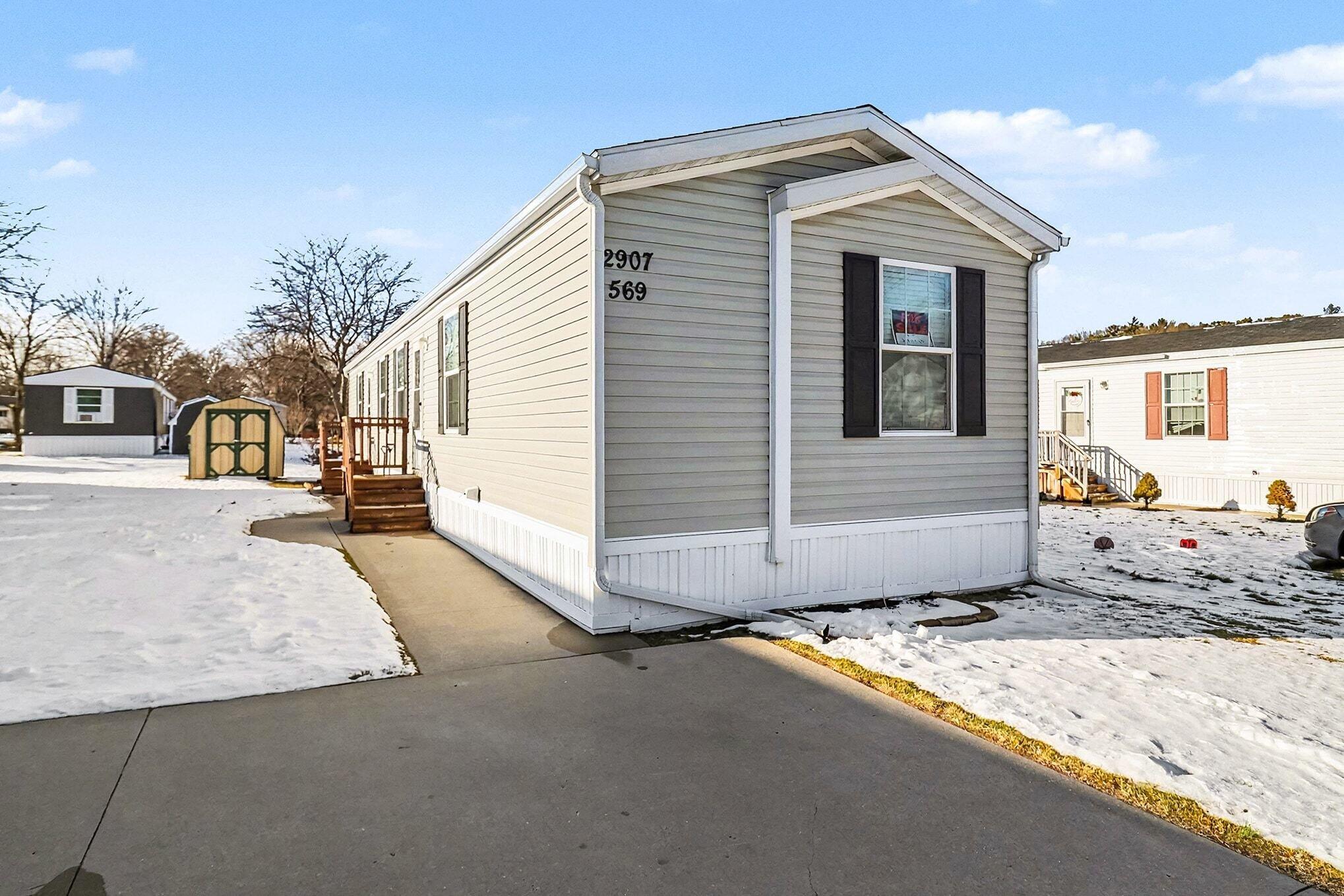 2907 N Sandy Drive Ludington MI 49431