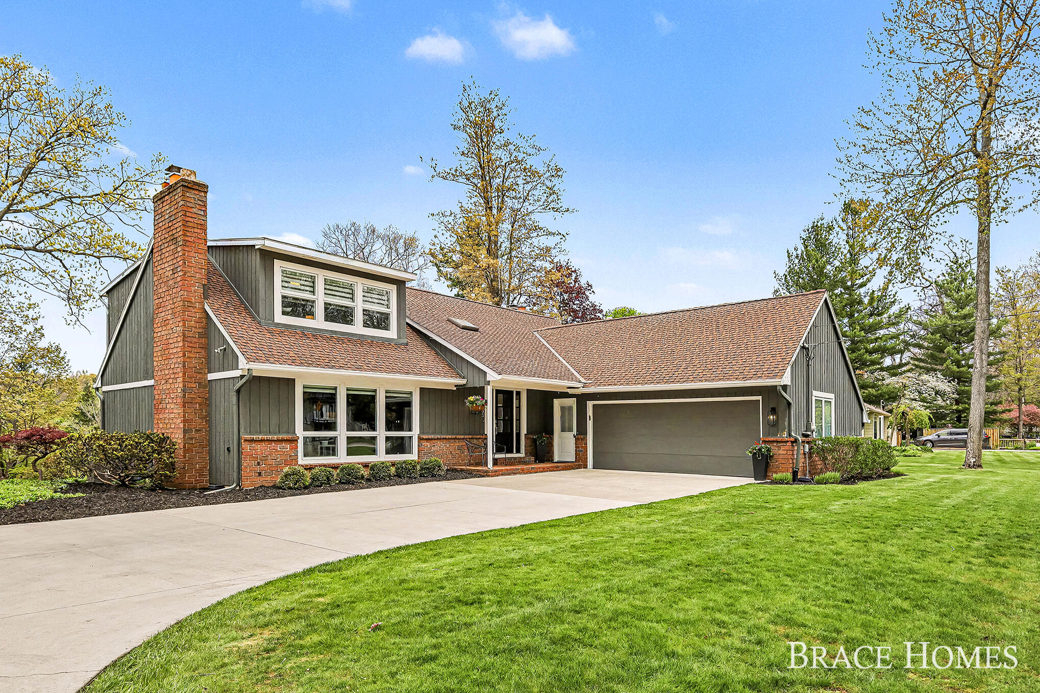 2793 Cascade Springs Drive SE Grand Rapids MI 49546