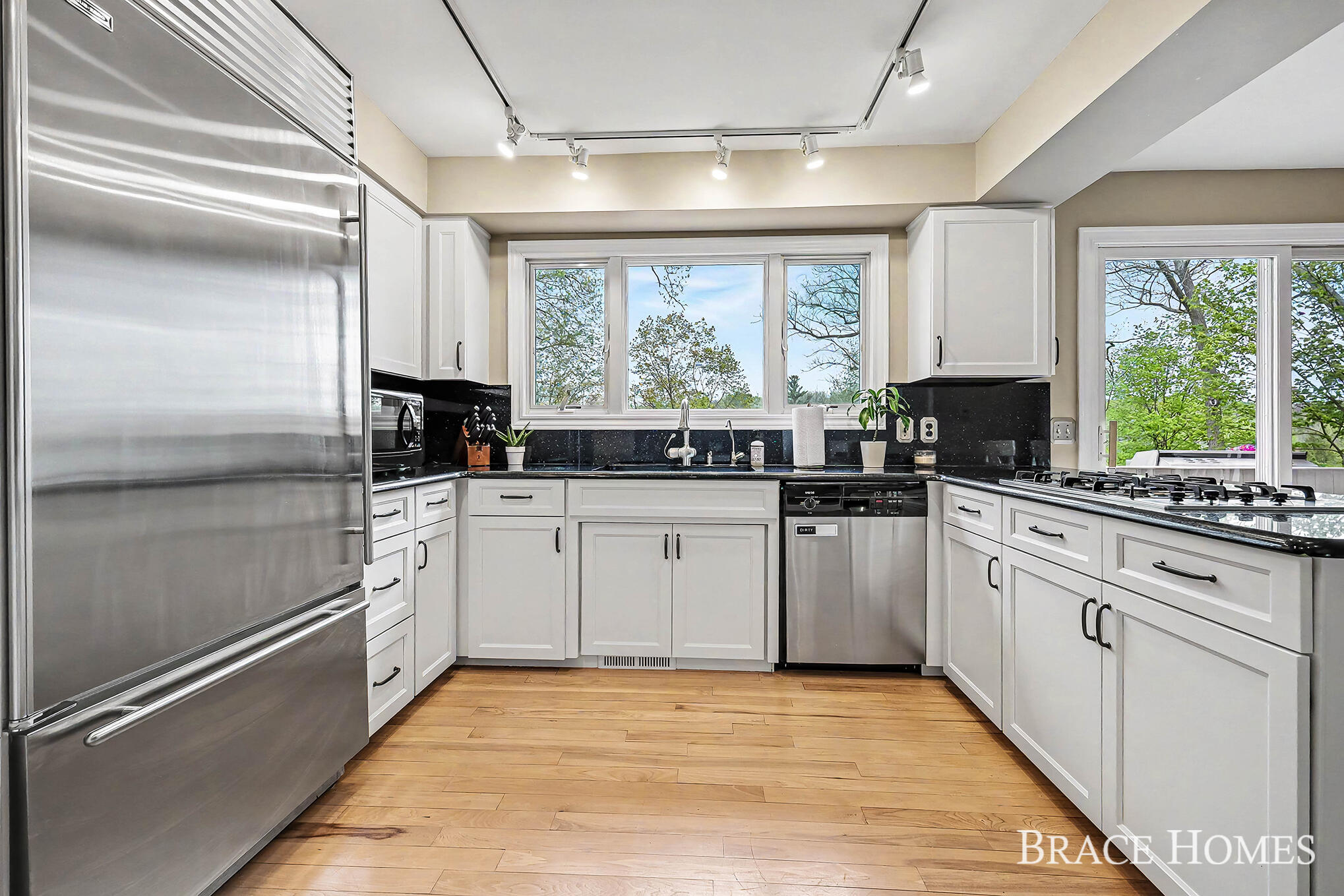 2793 Cascade Springs Drive SE Grand Rapids MI 49546