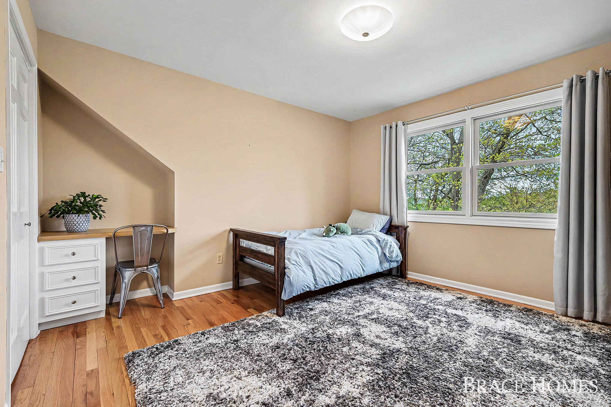 2793 Cascade Springs Drive SE Grand Rapids MI 49546