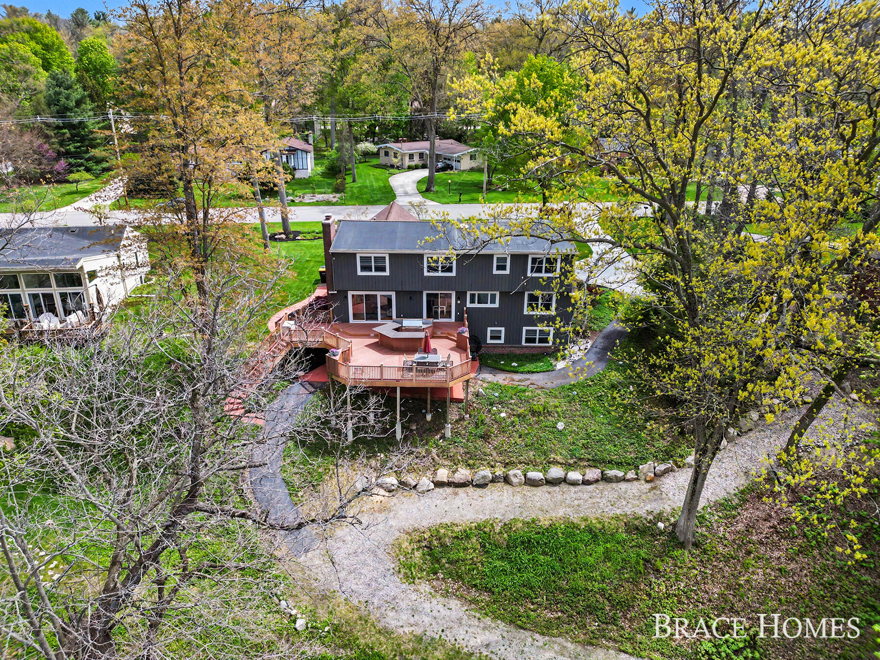 2793 Cascade Springs Drive SE Grand Rapids MI 49546