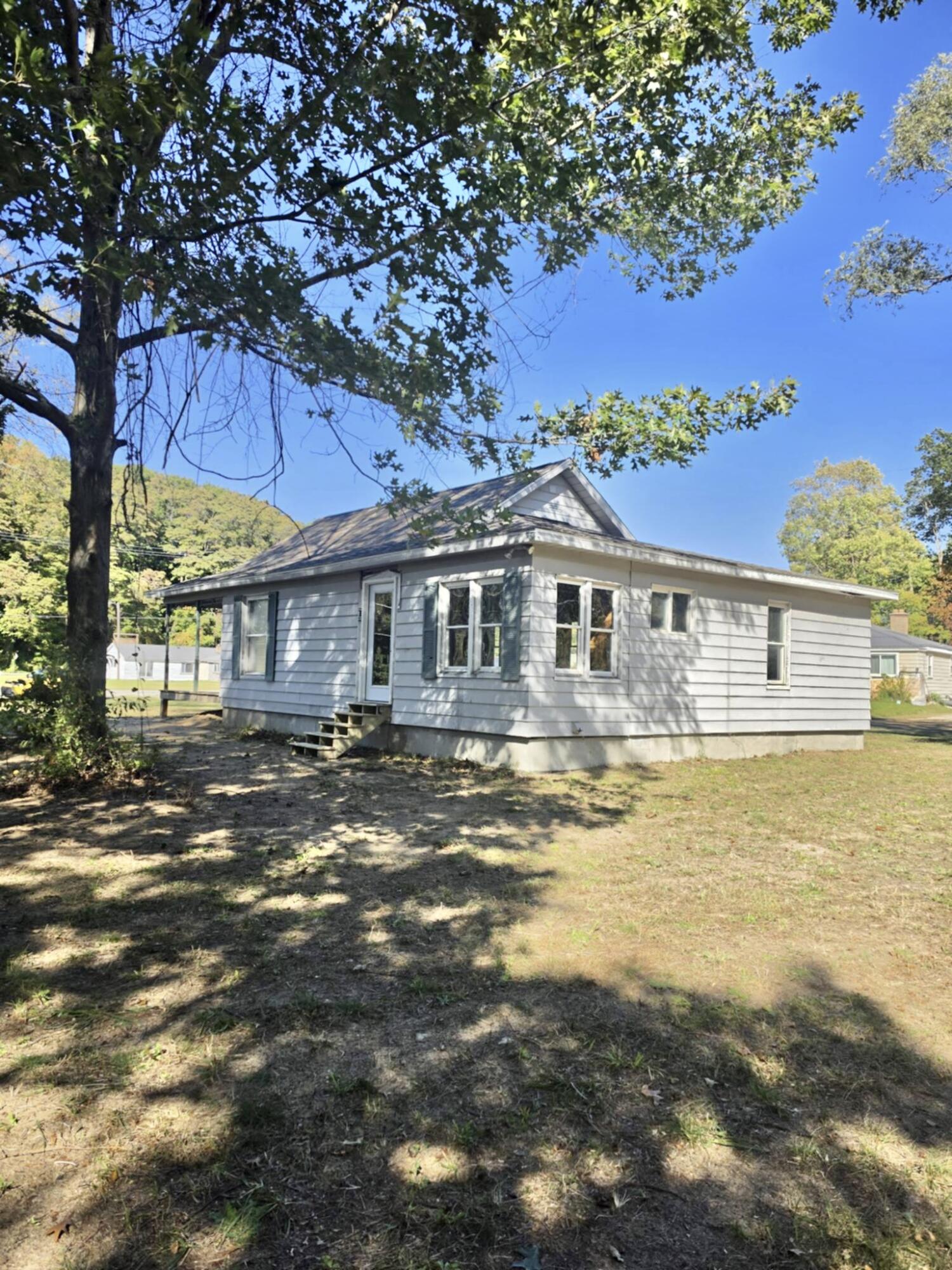 6183 M-63 Coloma MI 49038