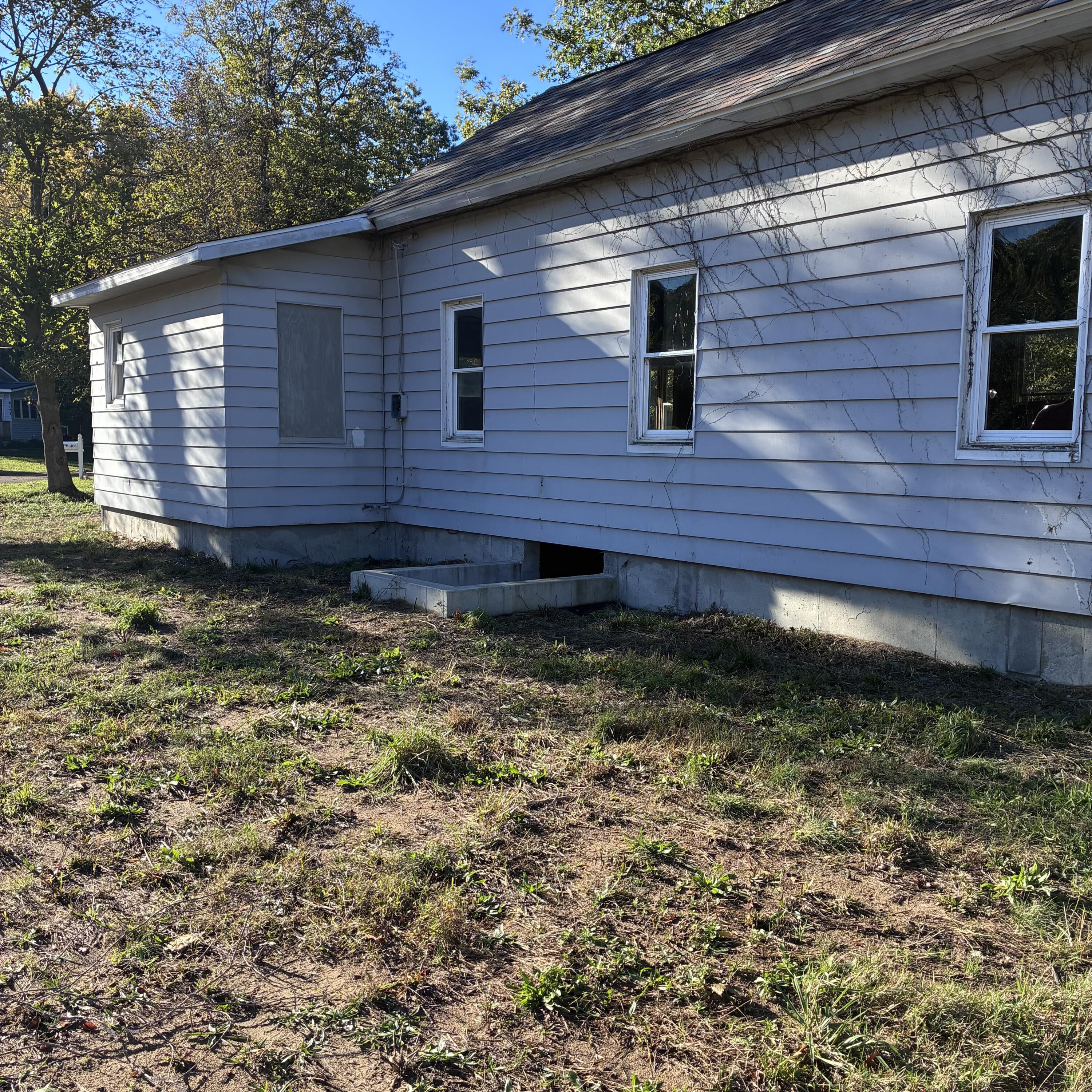 6183 M-63 Coloma MI 49038