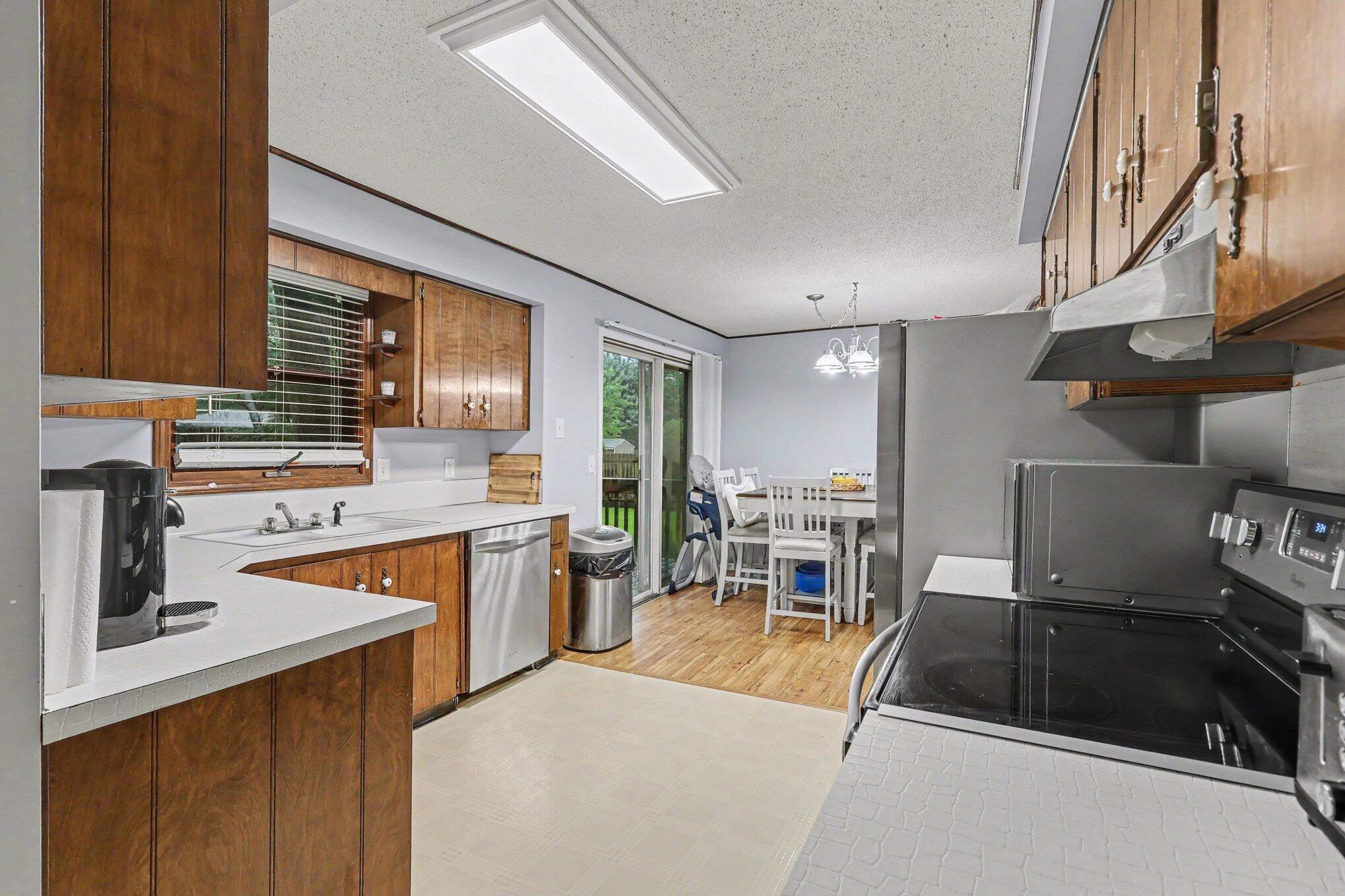 1830 Kings Court Muskegon MI 49445