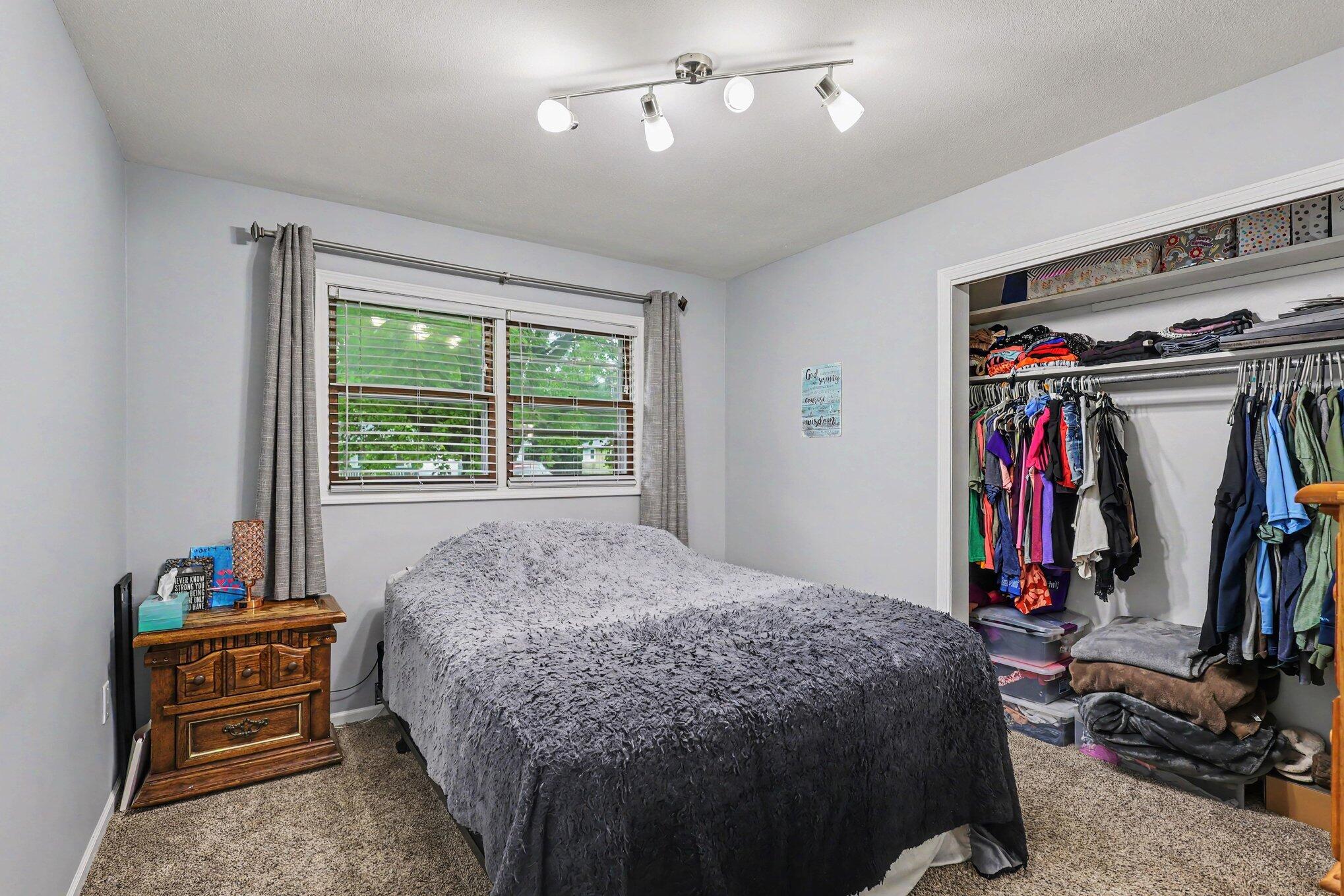 1830 Kings Court Muskegon MI 49445