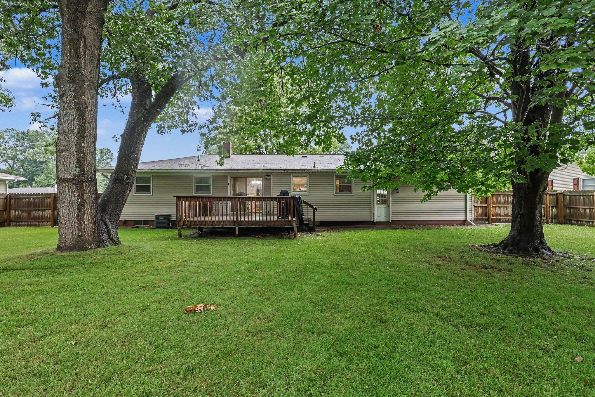 1830 Kings Court Muskegon MI 49445