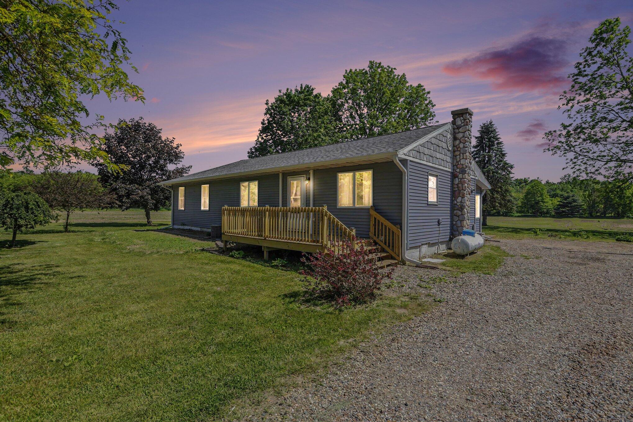 22111 Dutch Settlement Street Cassopolis MI 49031