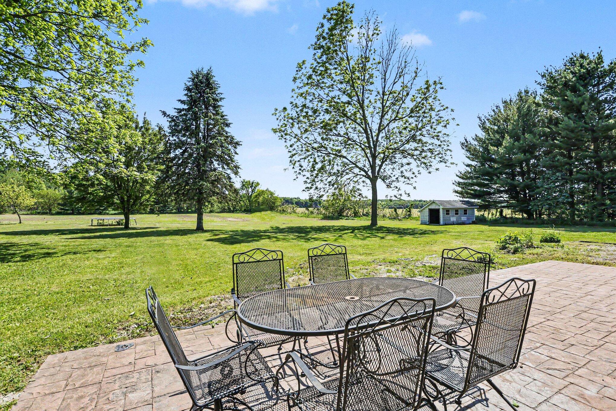 22111 Dutch Settlement Street Cassopolis MI 49031