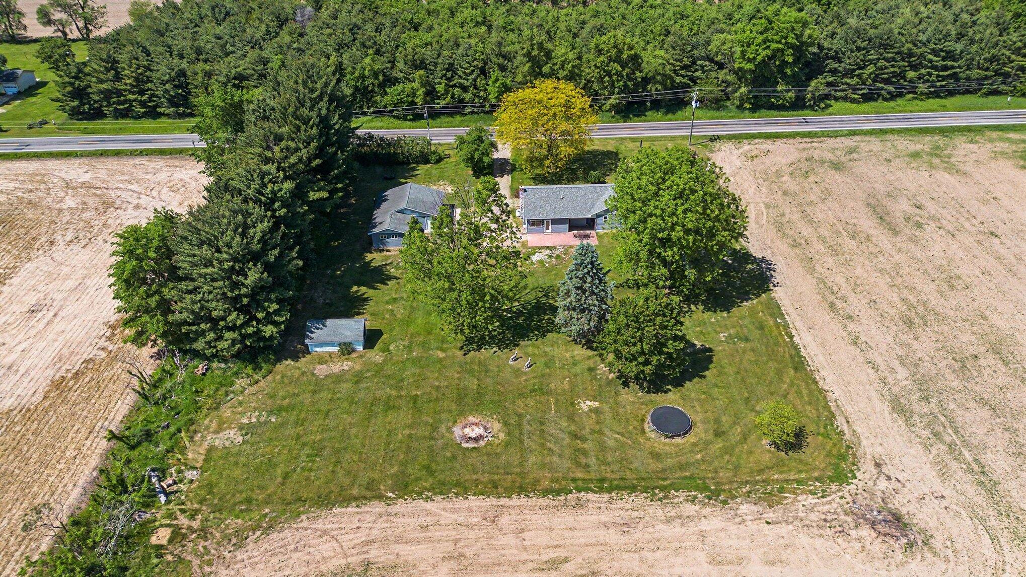 22111 Dutch Settlement Street Cassopolis MI 49031