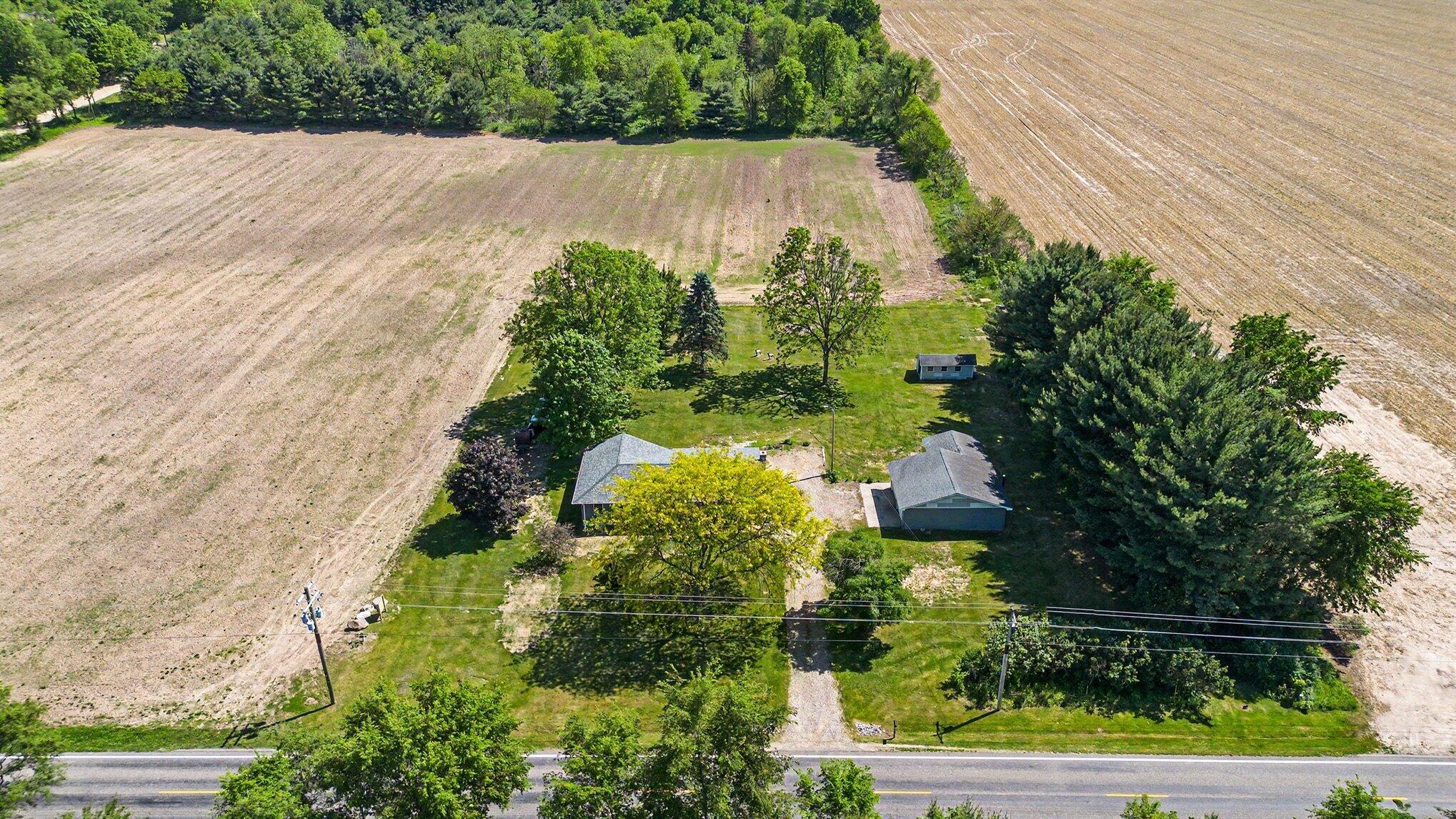 22111 Dutch Settlement Street Cassopolis MI 49031