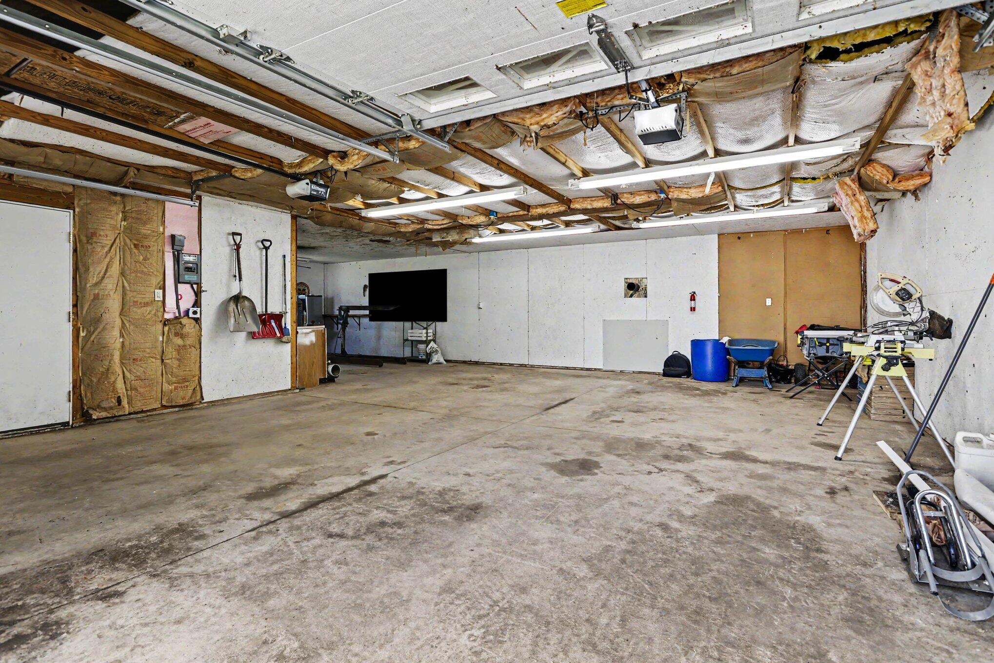 22111 Dutch Settlement Street Cassopolis MI 49031
