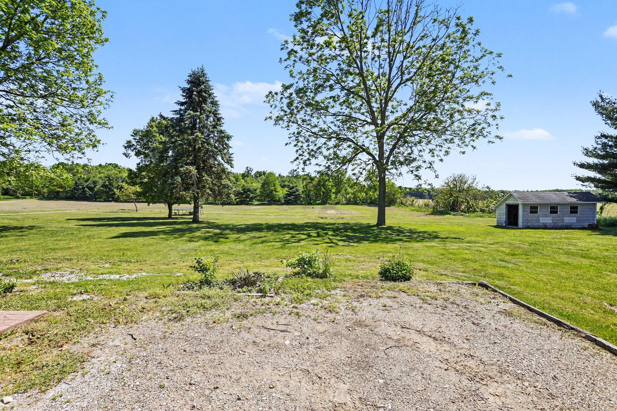 22111 Dutch Settlement Street Cassopolis MI 49031